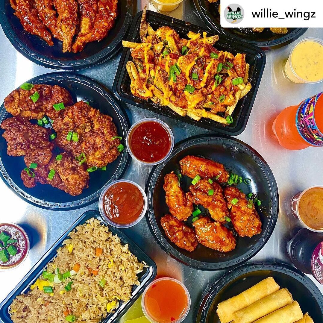 #Repost from: @willie_wingz Open Tomorrow 
11am-9pm 
Delivery 🚚 &amp; Pick Up 🥡
📍: @barriofoodhub 
#getyowilliewingzchallenge 🐔🔥
&bull;

#blacksandiego #sandiego #wings #sandiegofoodfinds #sdfoodie #sdeats #BuyBlack #Instafood #theblackfoodexper