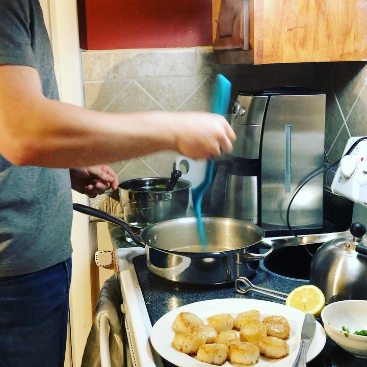 Happy Valentine's Day to this beautiful lady. Had the Yen Ching lined up for the emergency save, but I'm proud to report my cooking didn't kill anyone. 
.
.
.
.
#valentines #forevervalentine #bestfriend #cooking #homemade #scallops