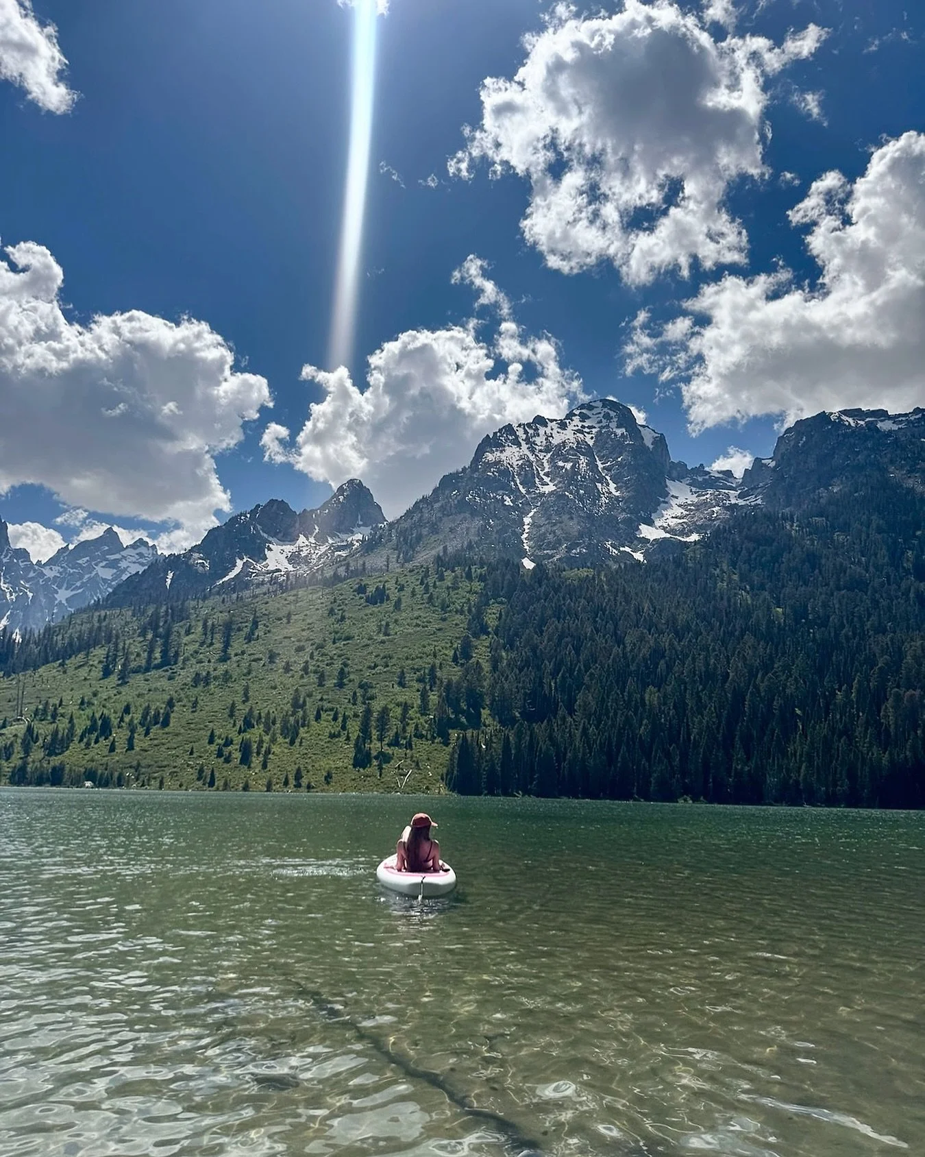 Happy reopening day to my favorite national park @grandtetonnps 🌲🏔️ 🫎

#grandteton #stringlake #jacksonholewyoming #nationalparksusa #paddleboardingadventures
