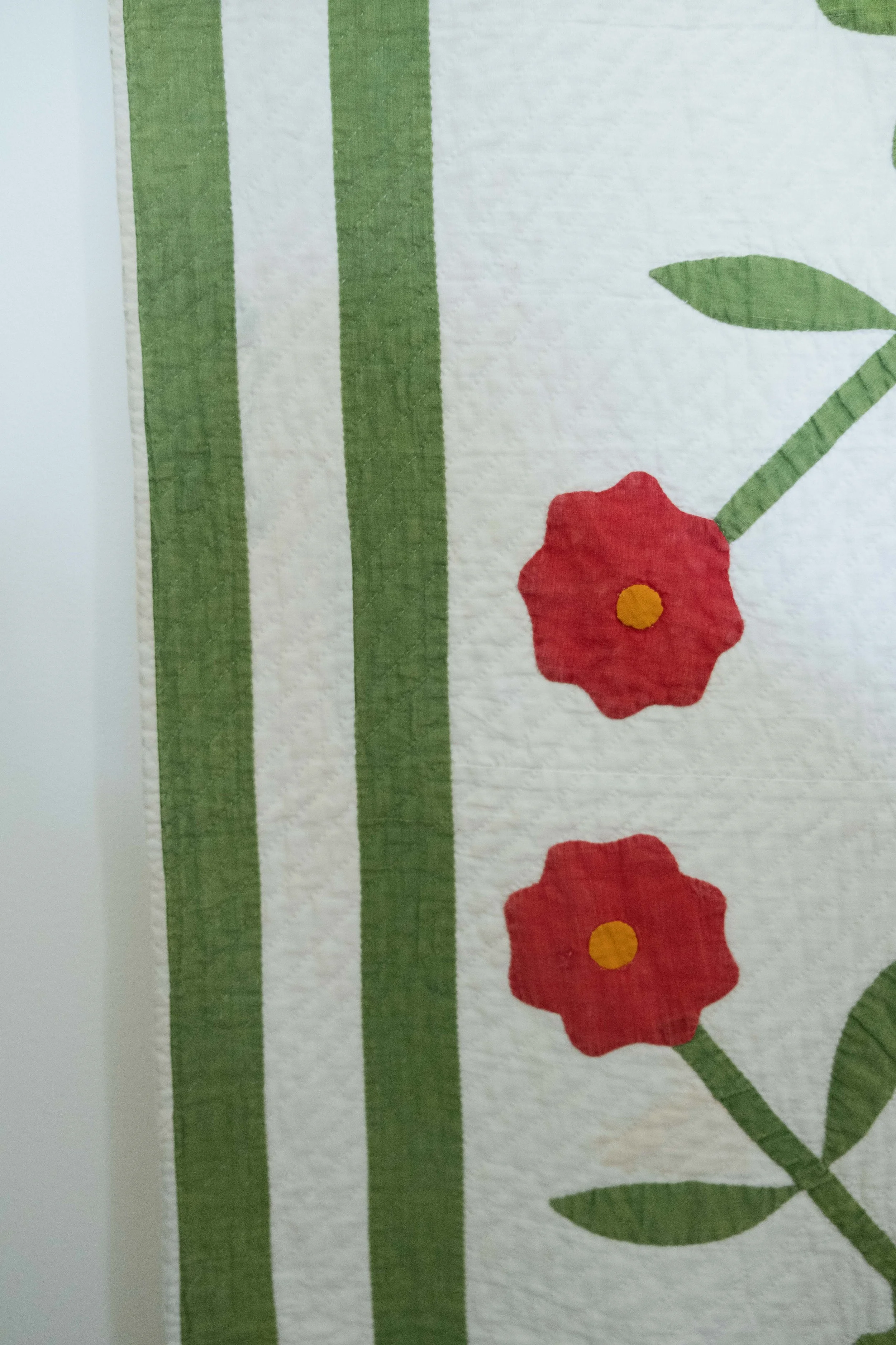 folkling-whig-rose-applique-quilt-9.jpg