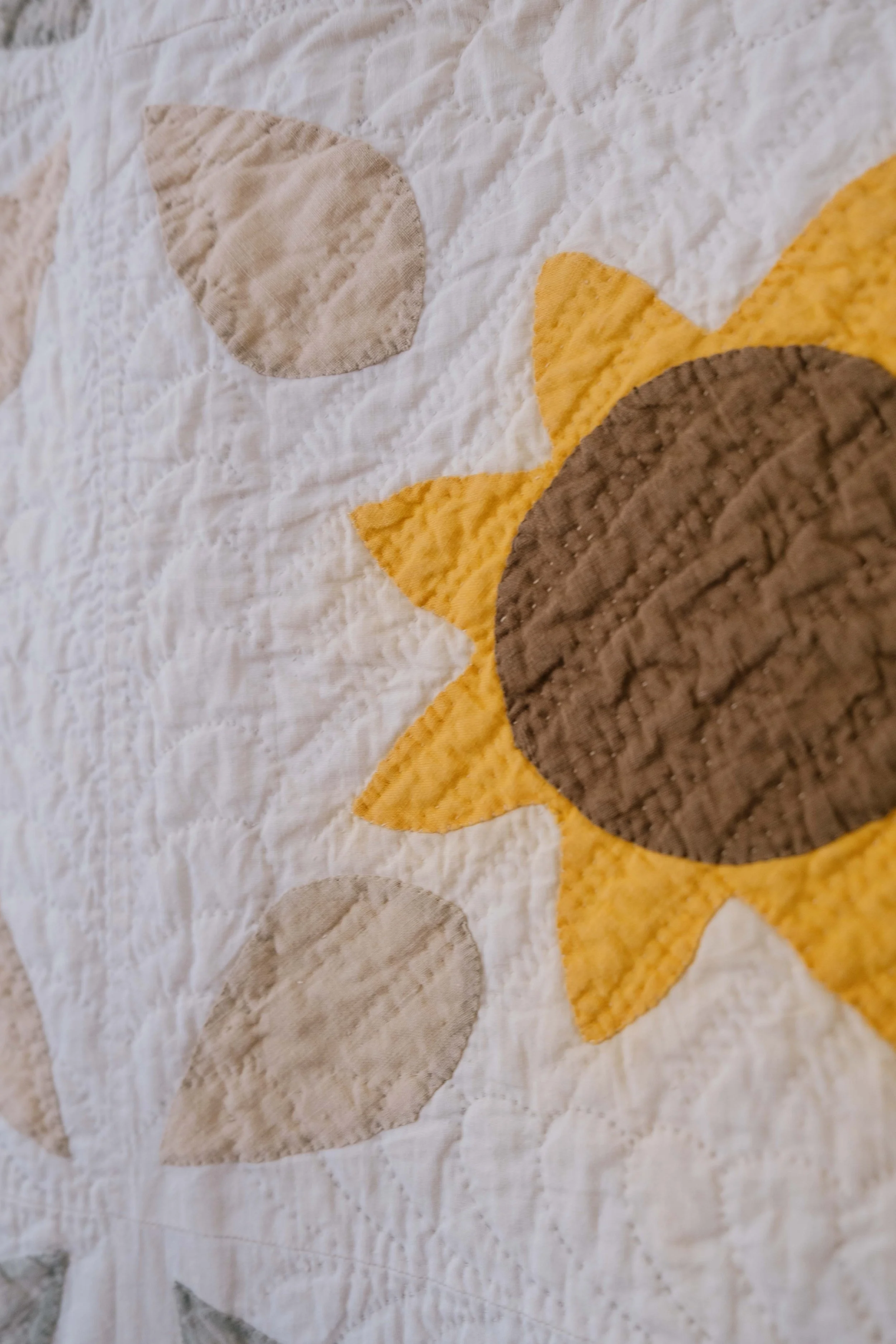 folkling-sunflower-quilt-14.jpg