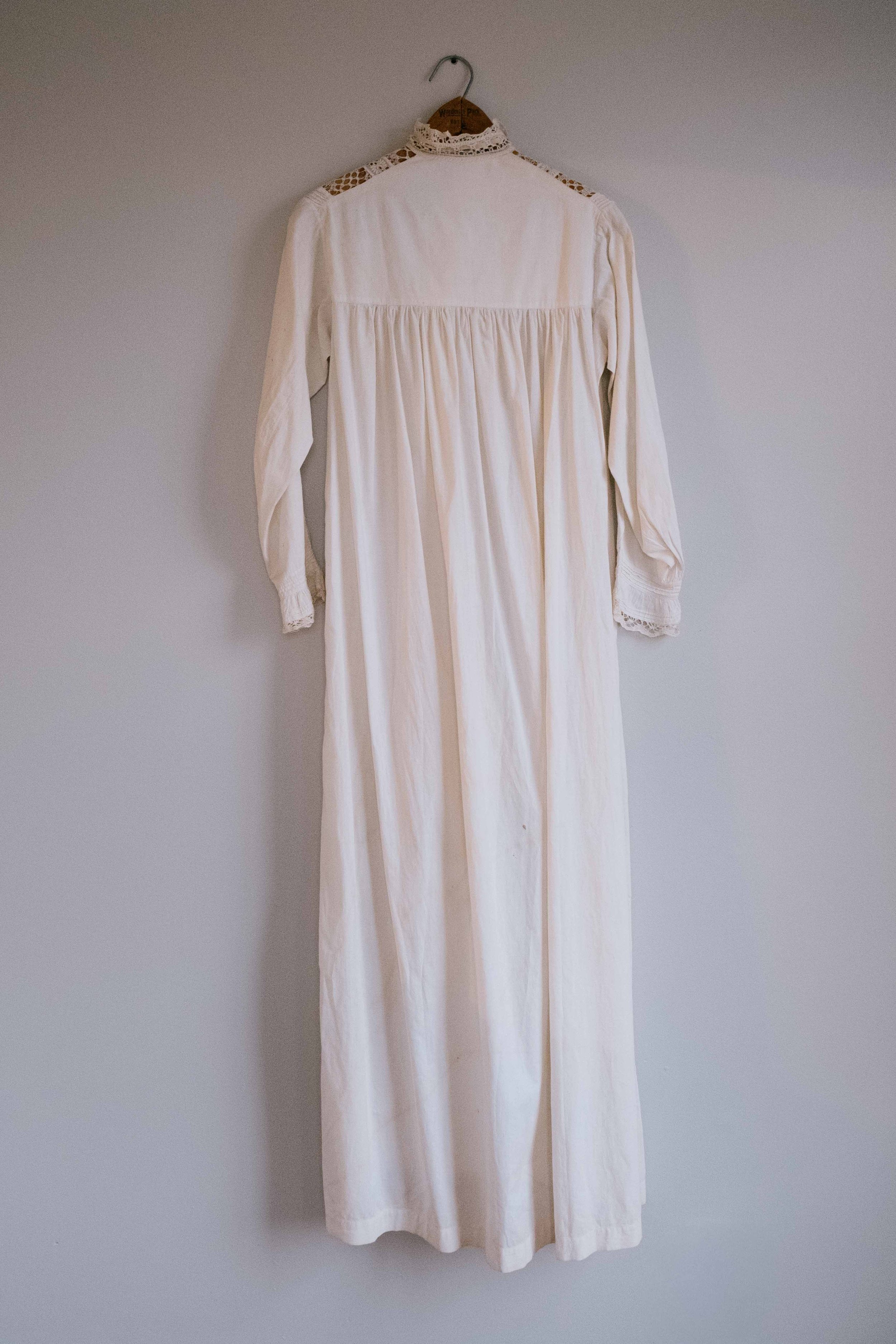 folkling-night-dresses-17.jpg