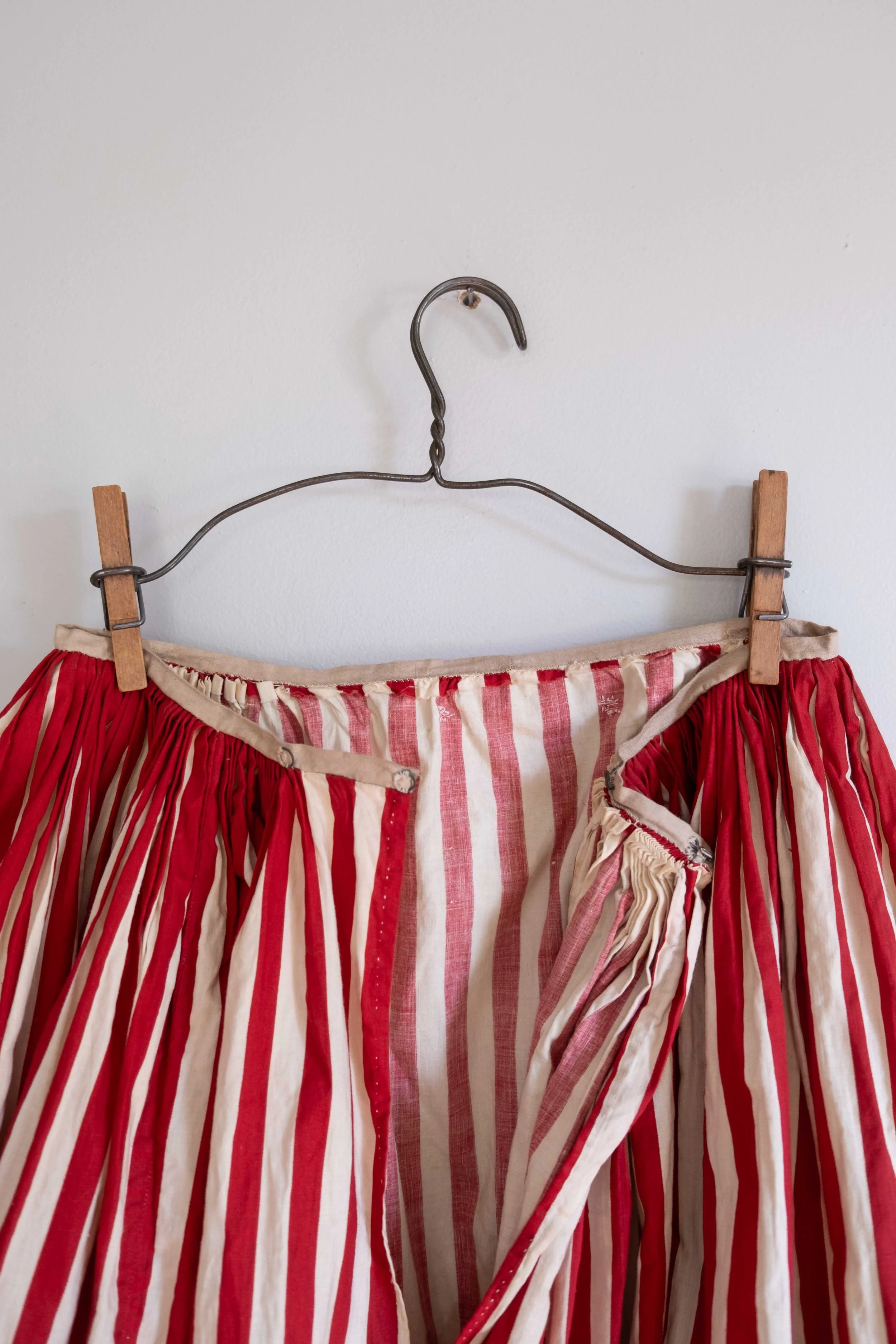 folkling-1900s-skirt-6.jpg
