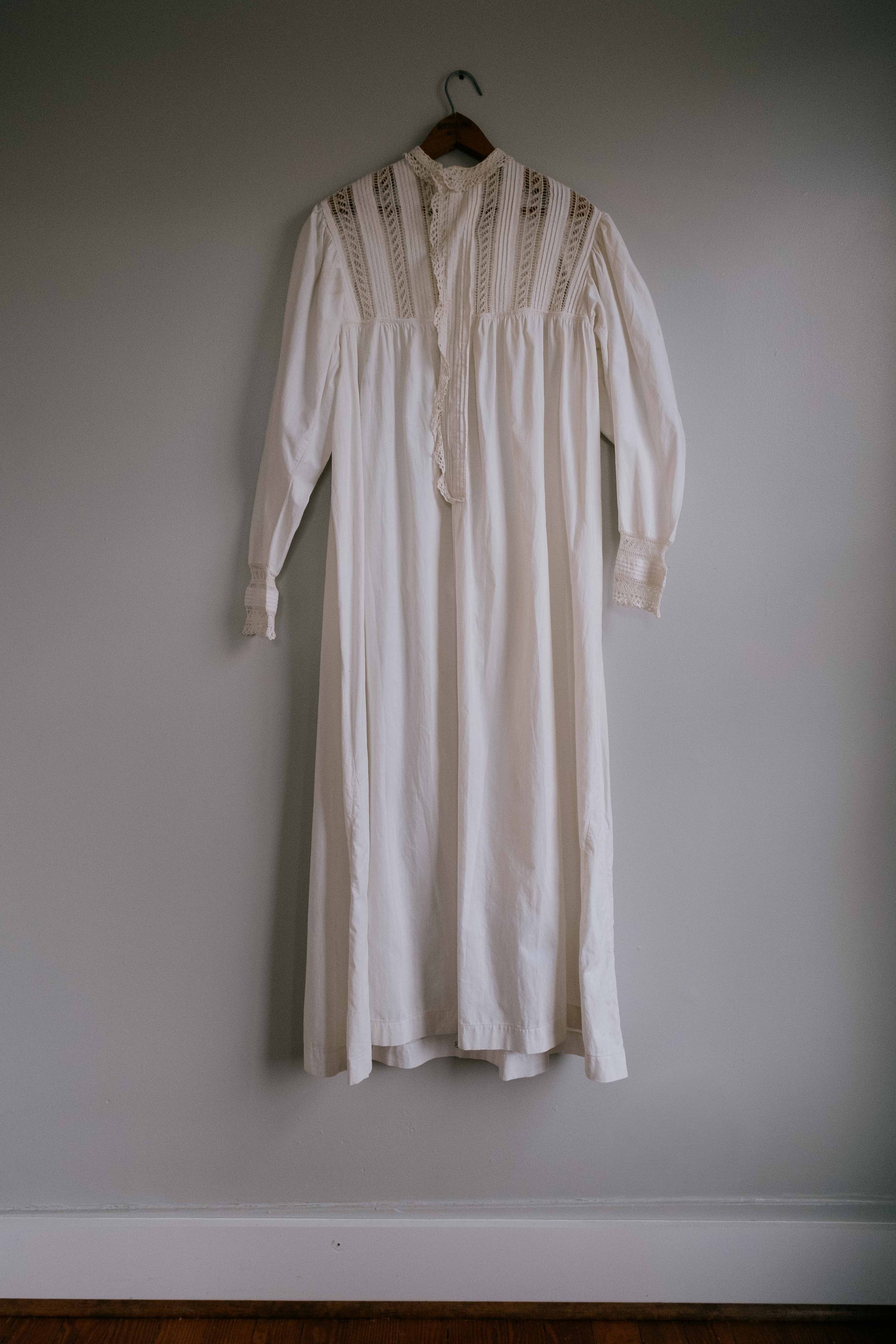 folkling-night-dresses-2.jpg