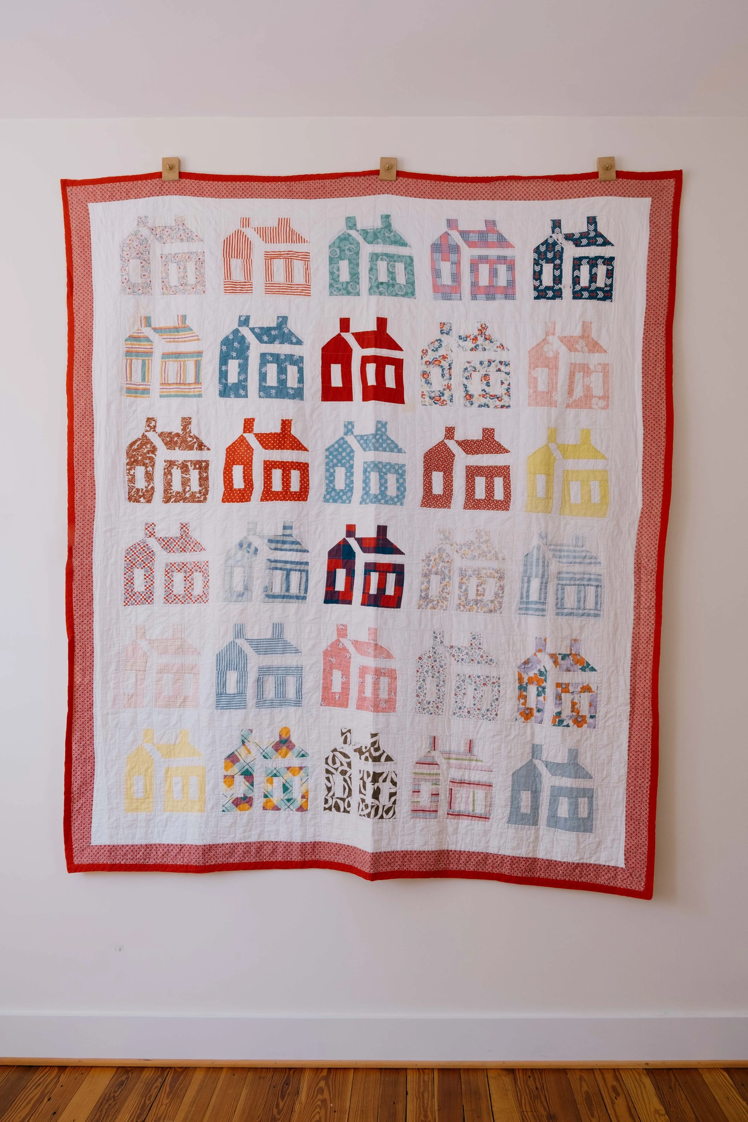1940s Colorful Schoolhouse Quilt
