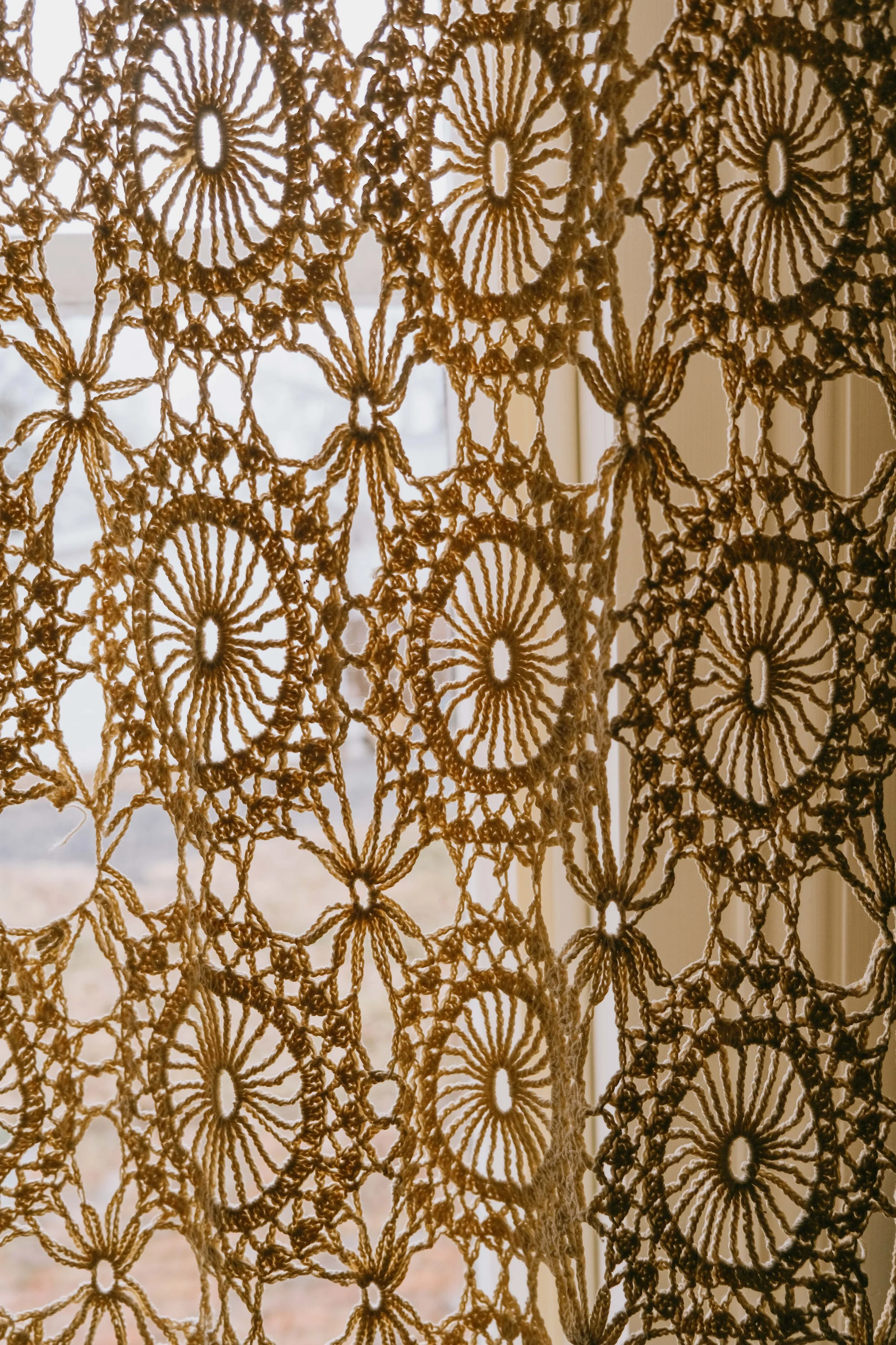 folkling-crochet-curtain-7.jpg