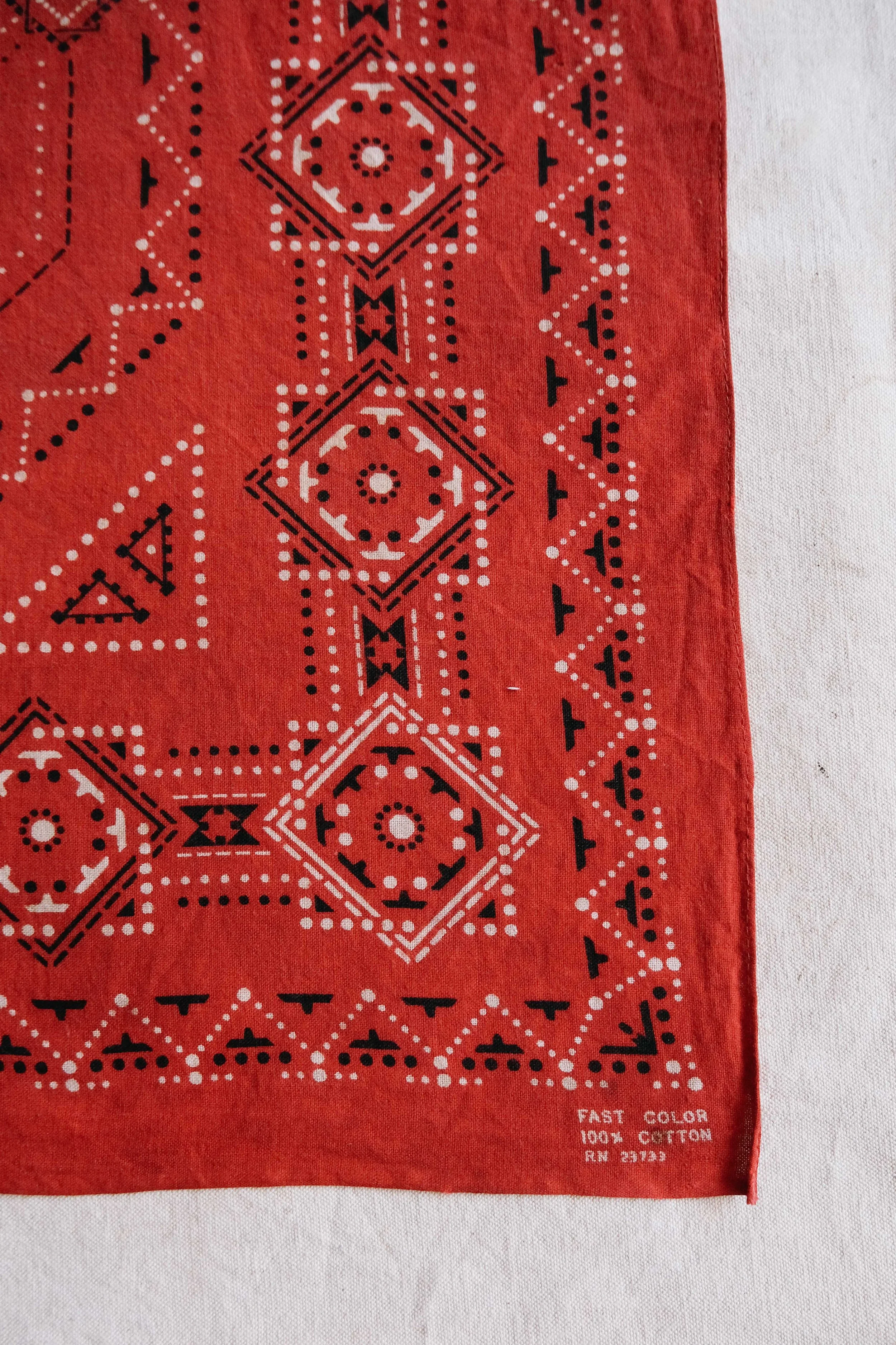 folkling-bandanas-2.jpg