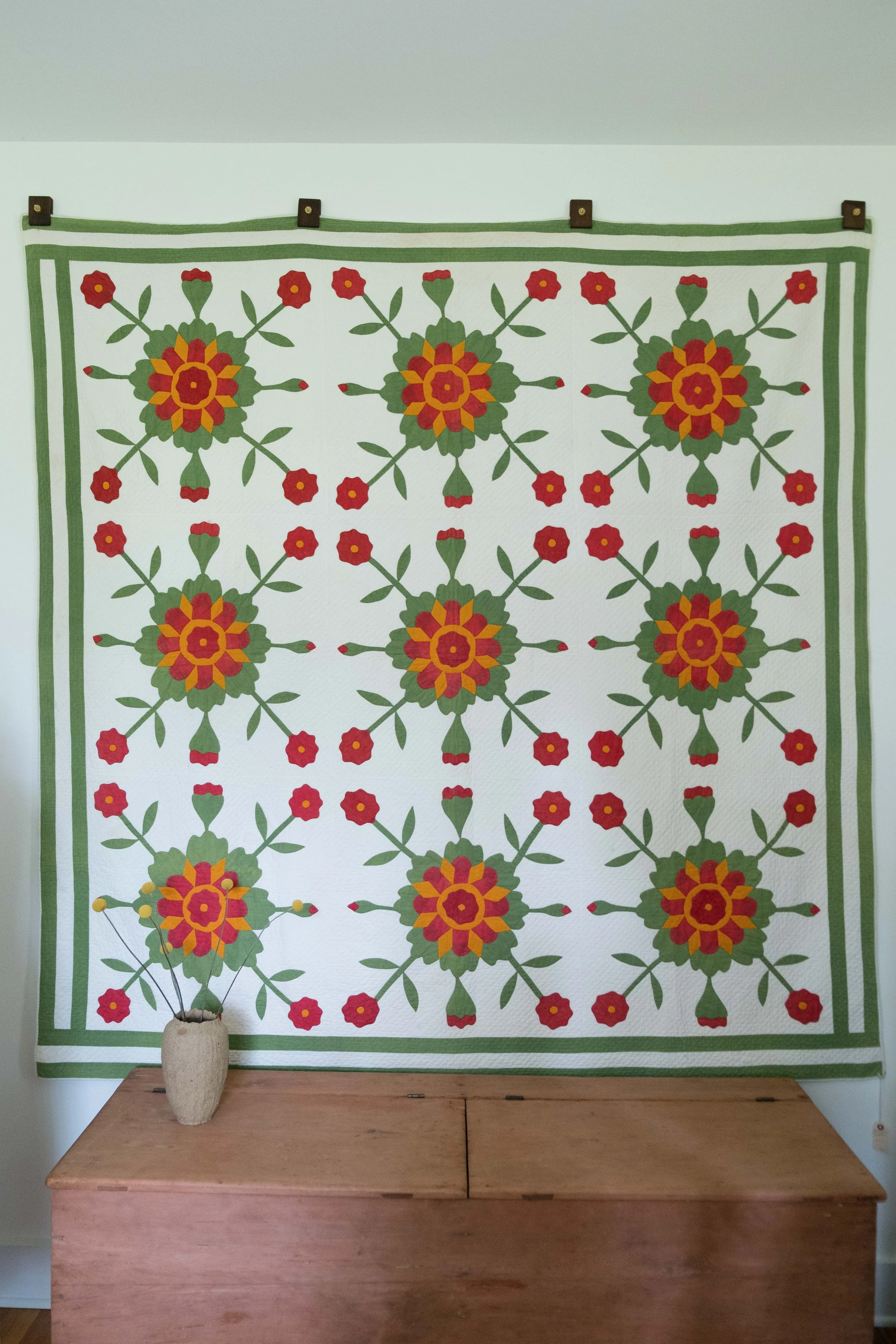 folkling-whig-rose-applique-quilt-7.jpg