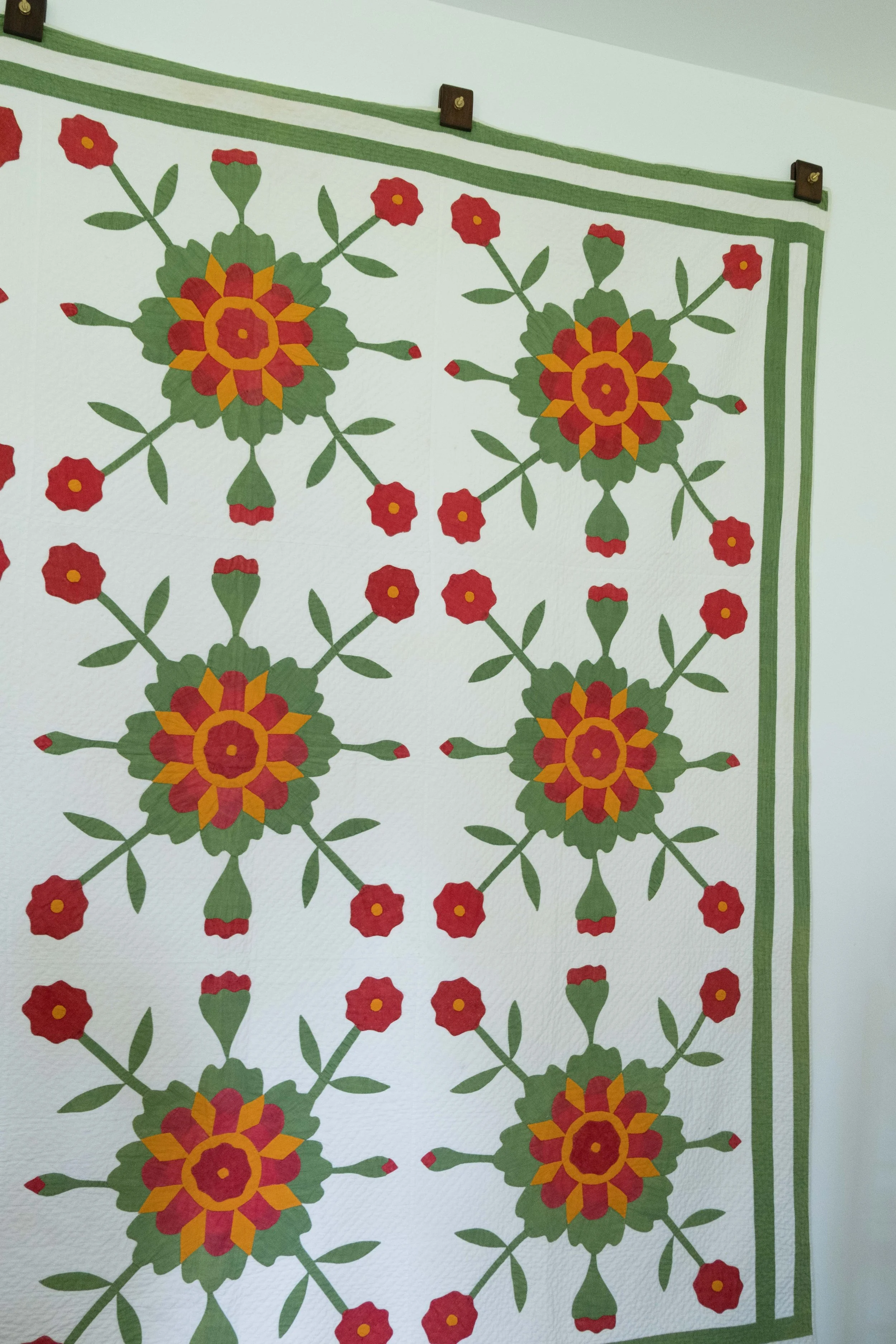 folkling-whig-rose-applique-quilt-8.jpg