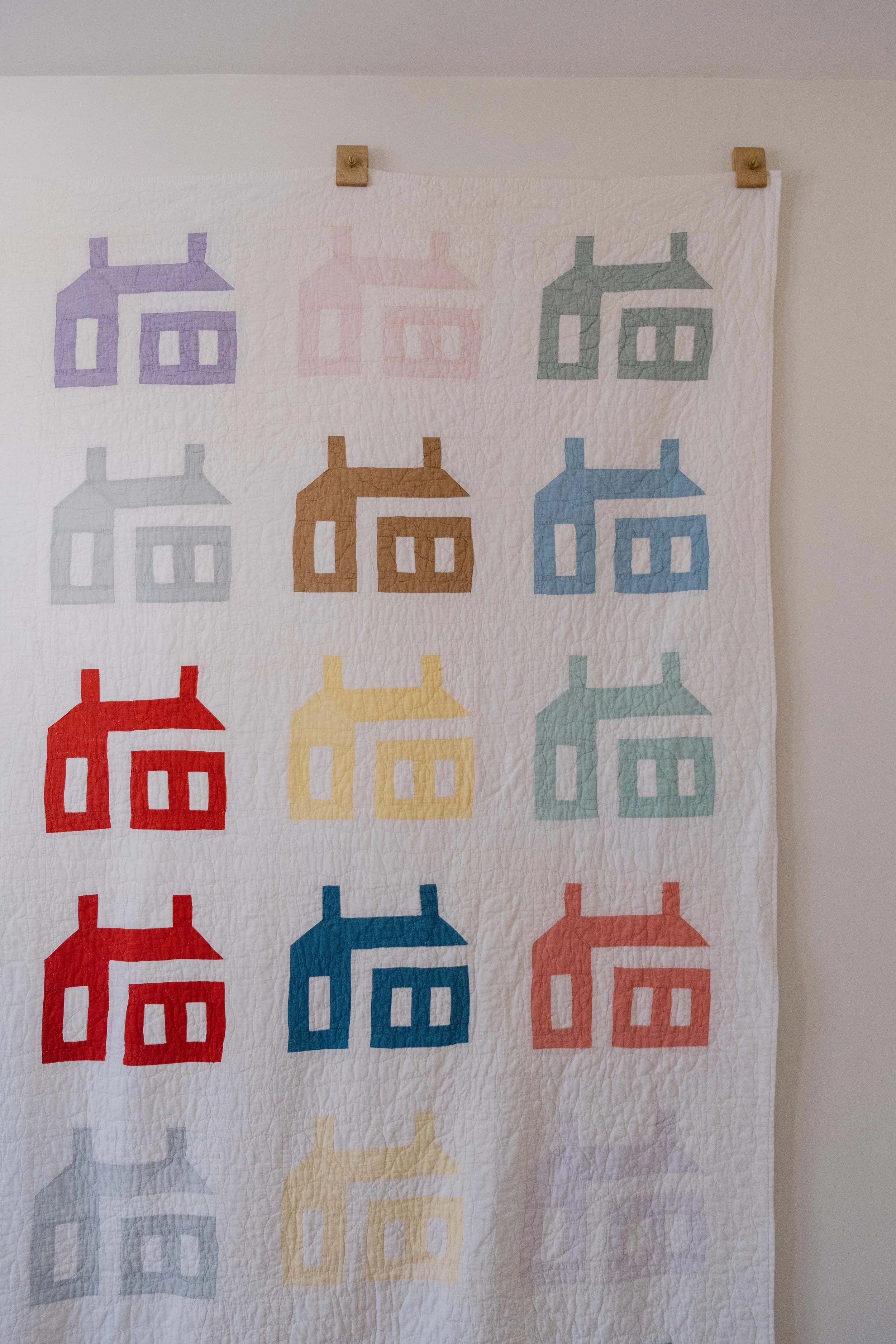 antique-rainbow-schoolhouse-quilt-folkling-2.jpg