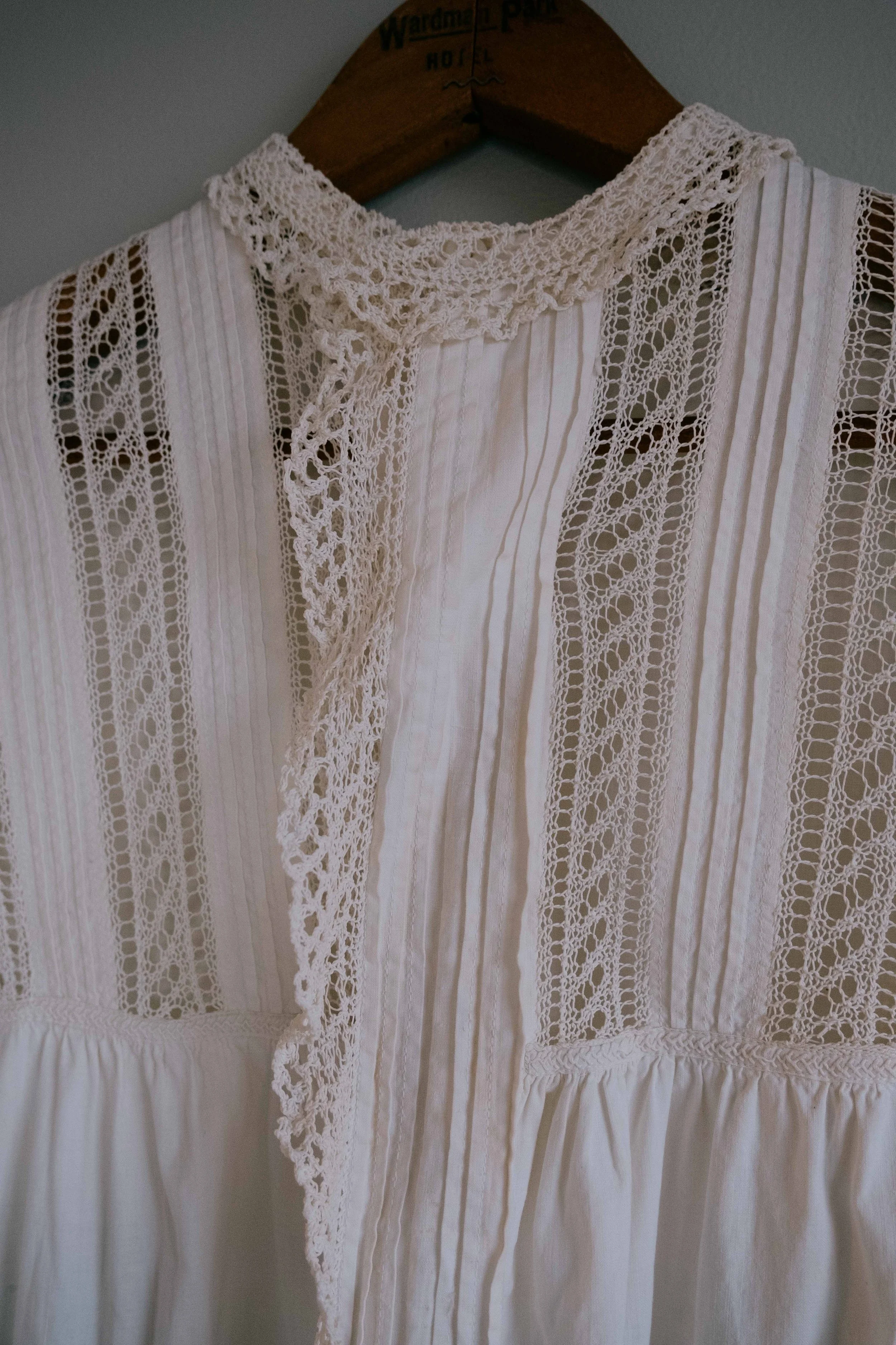 folkling-night-dresses-8.jpg