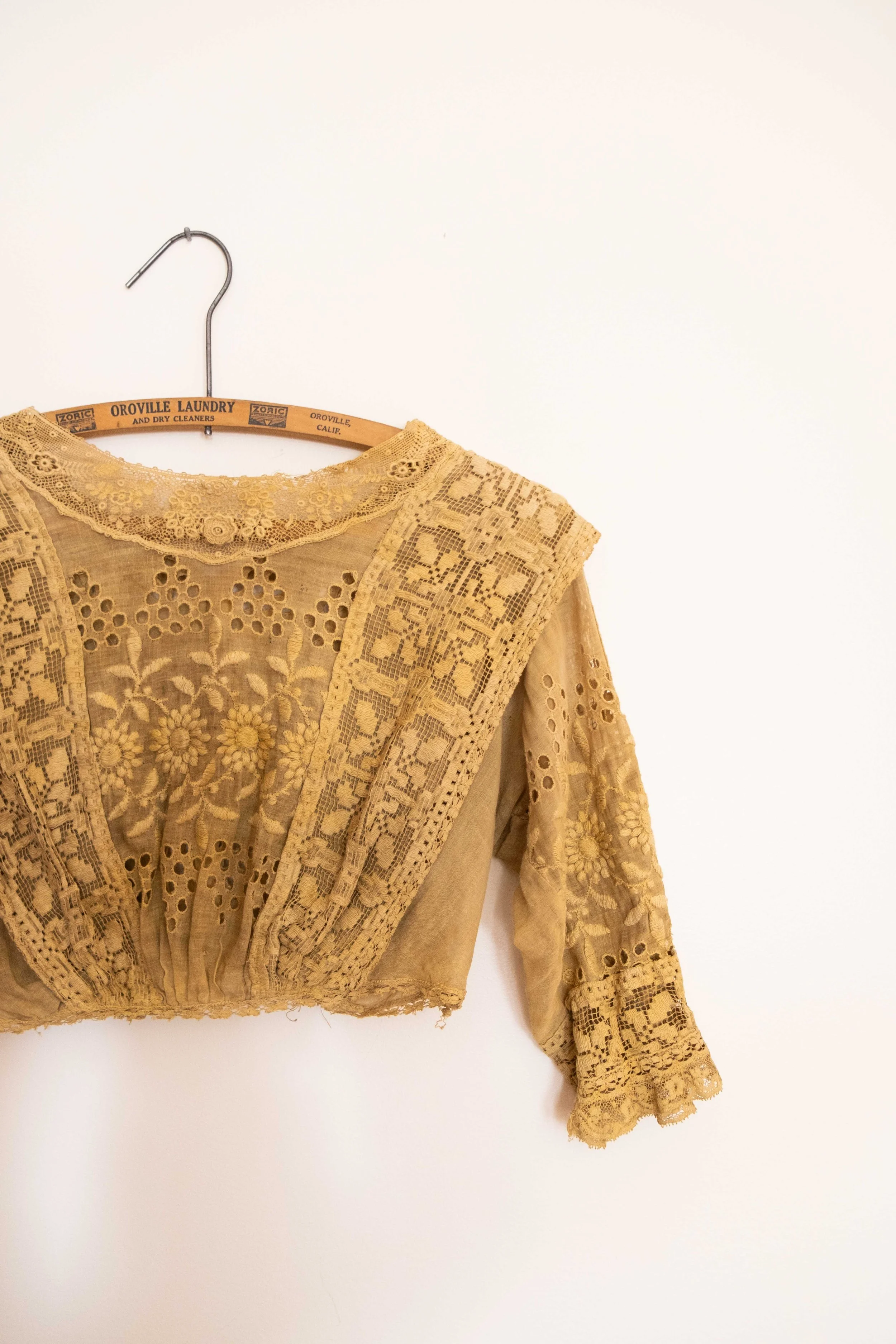 folkling-october-clothes-5.jpg