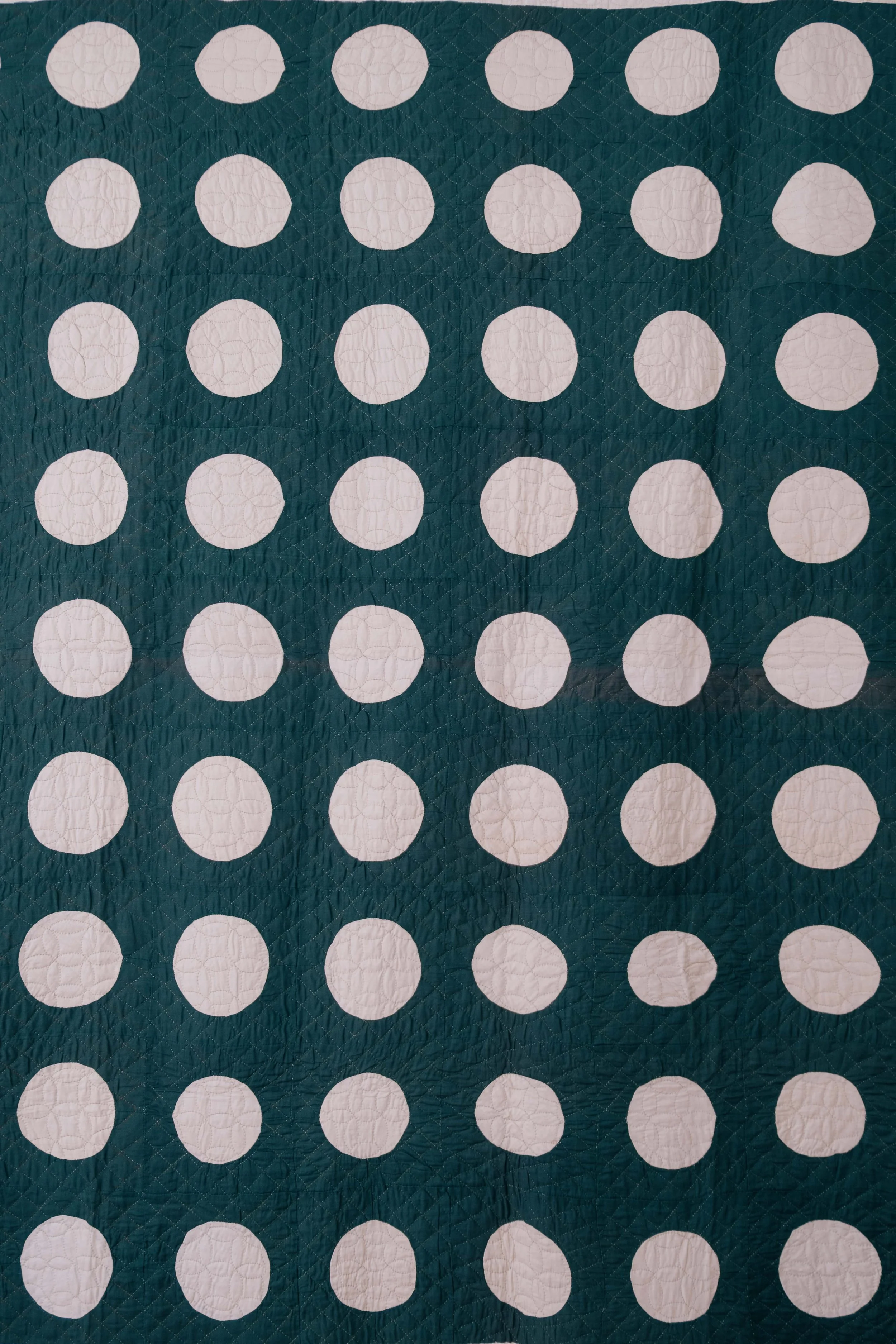 Folkling-1900s-blue-dot-quilts-17.jpg