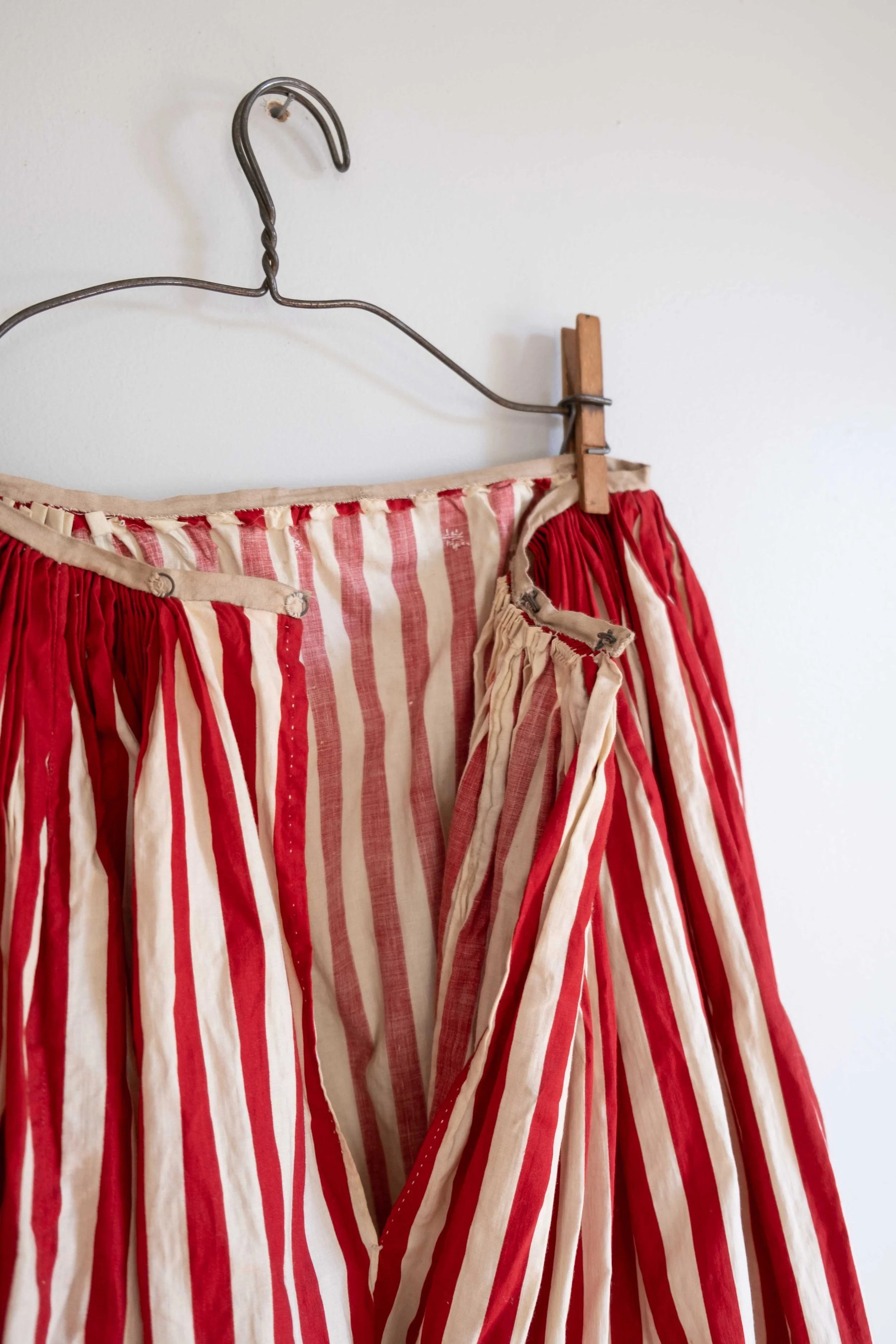 folkling-1900s-skirt-5.jpg