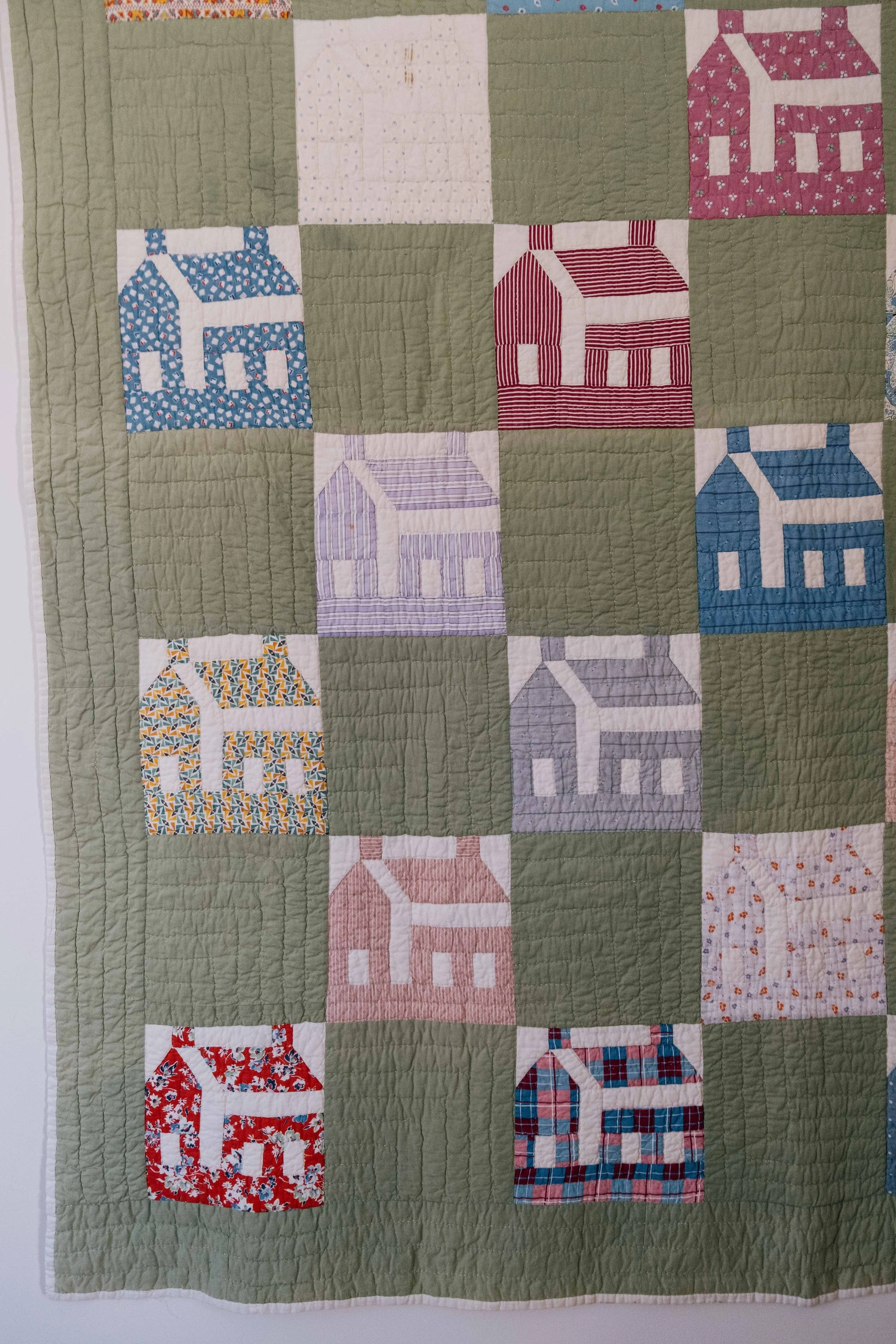 folkling-schoolhouse-quilt-16.jpg