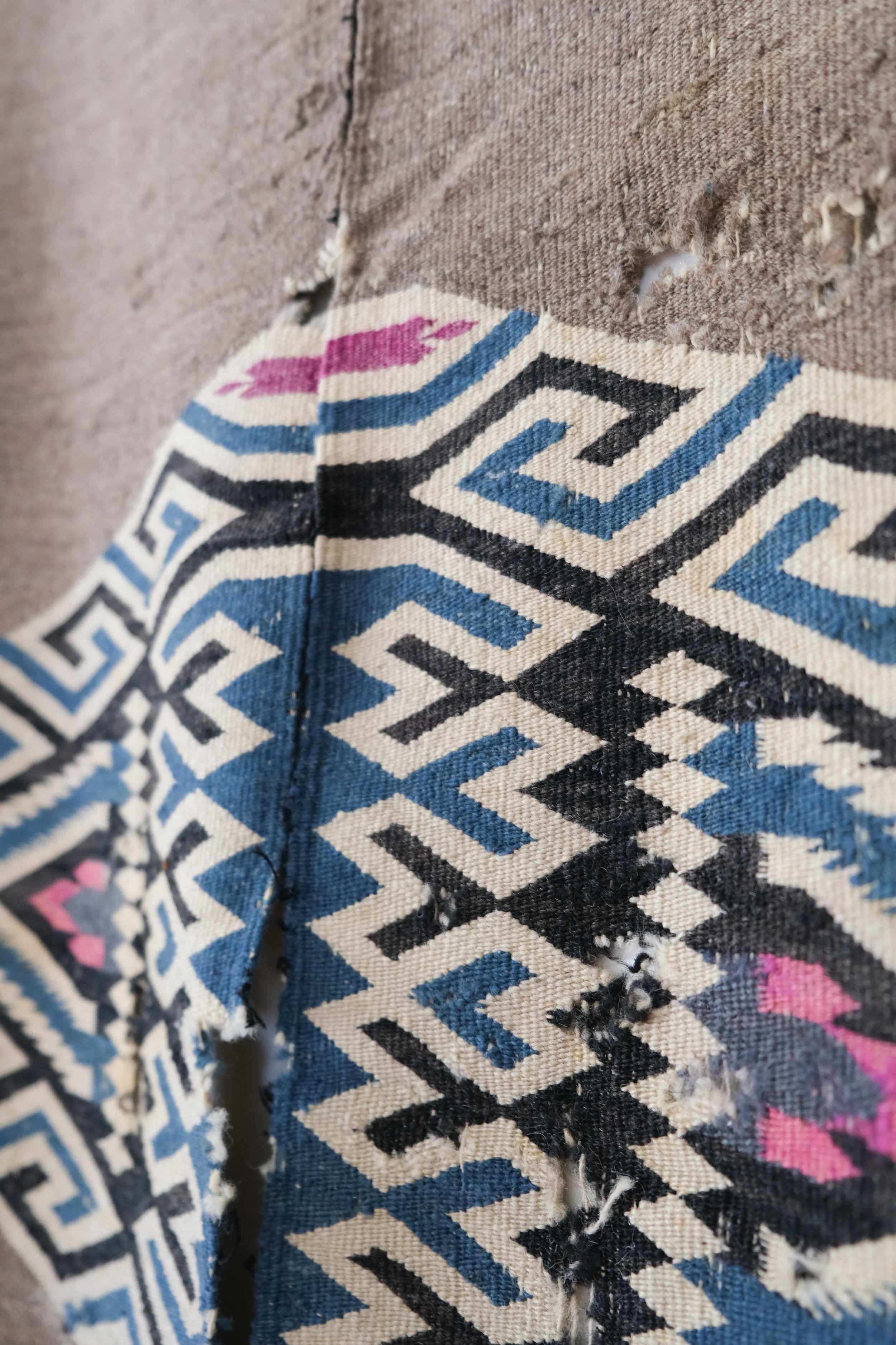 folkling-navajo-rugs-7.jpg