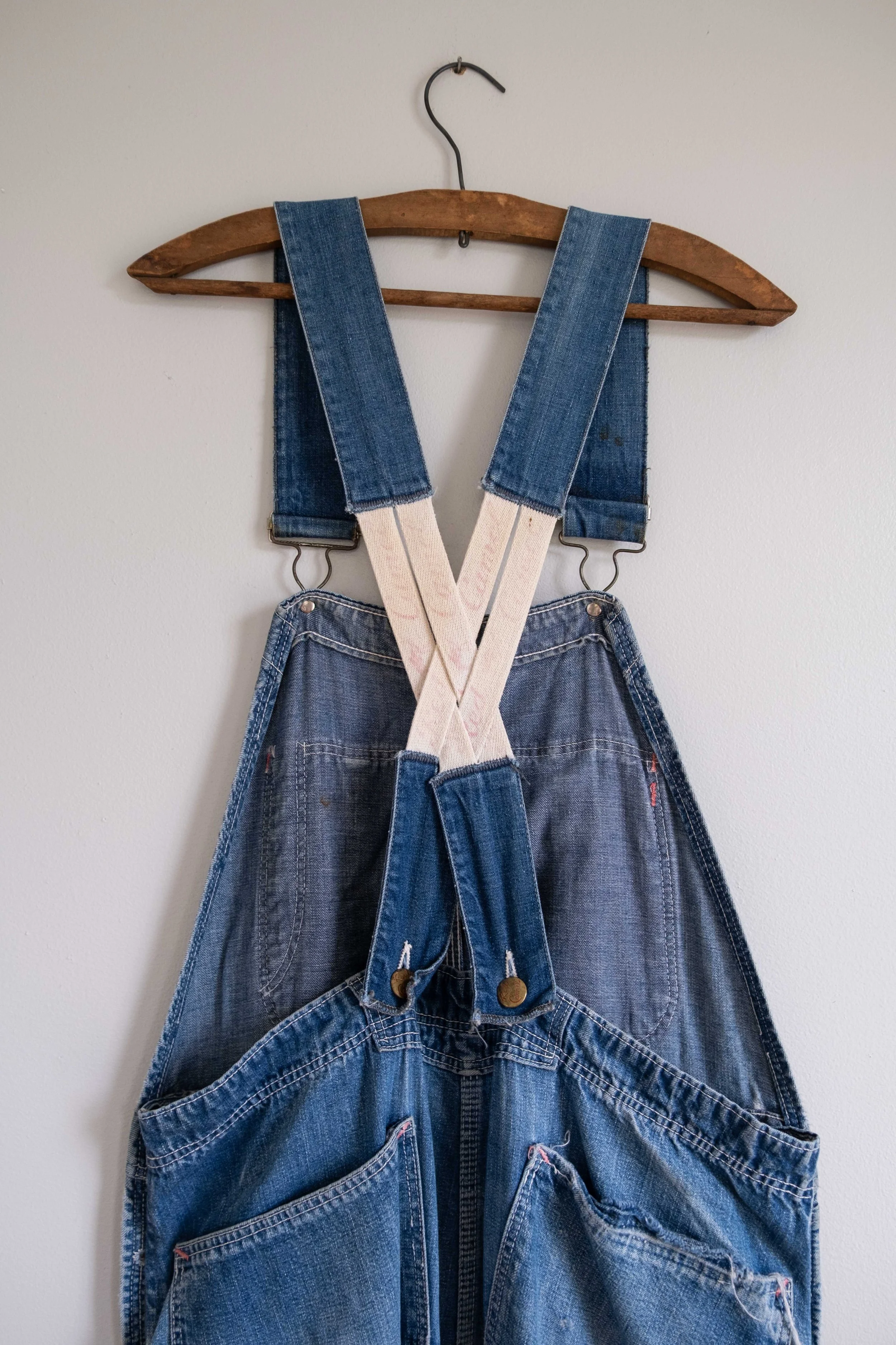 folkling-vintage-clothing-august-93.jpg