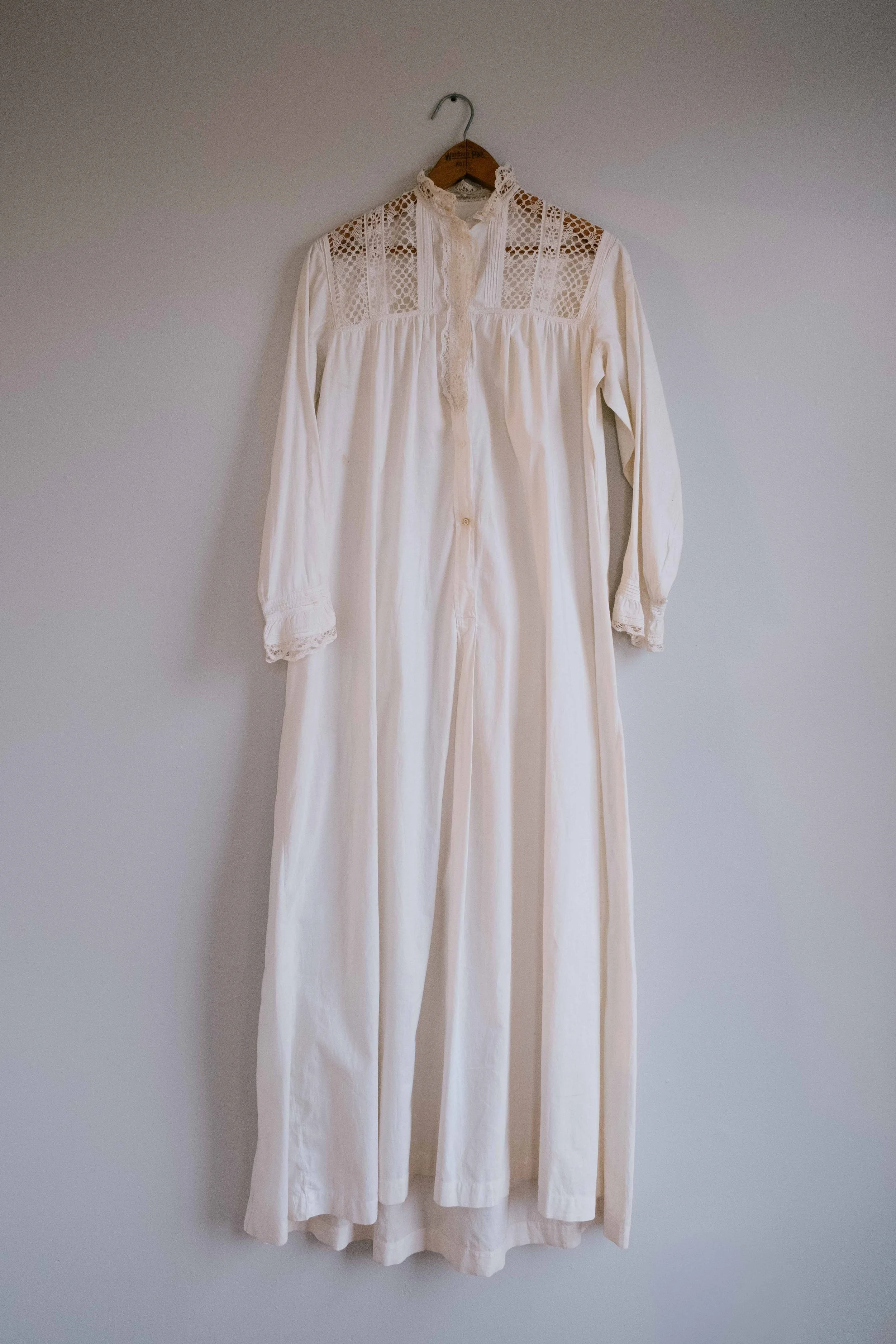 folkling-night-dresses-11.jpg