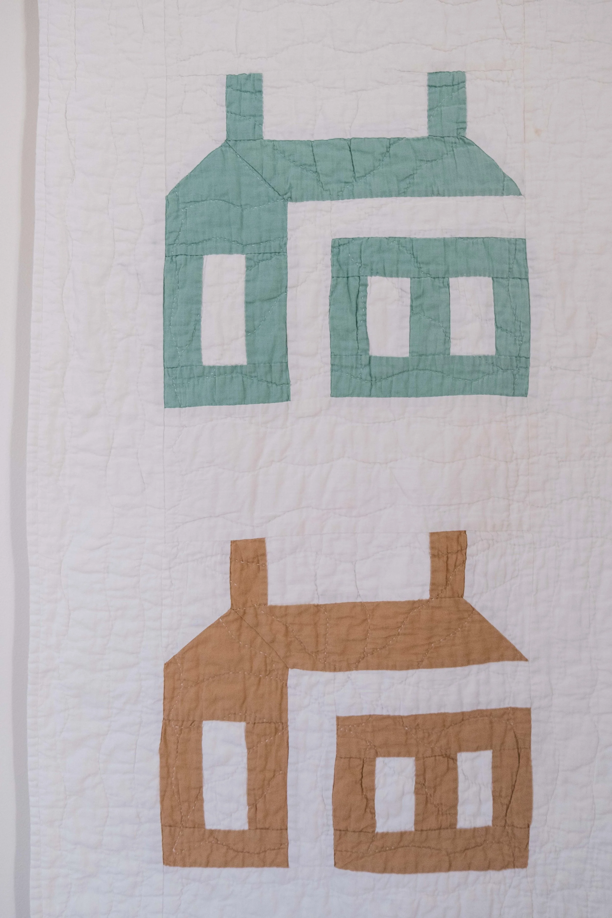 antique-rainbow-schoolhouse-quilt-folkling-7.jpg