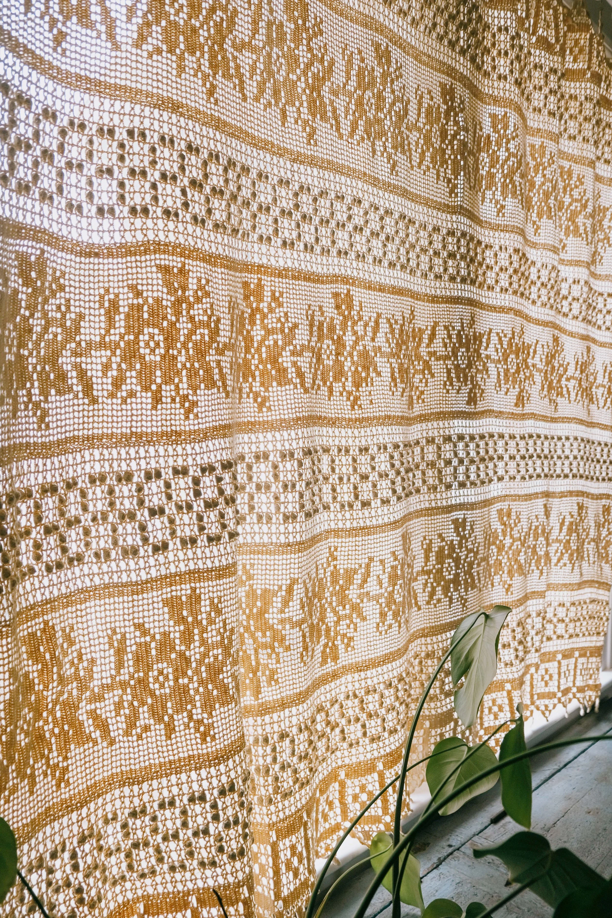 folkling-crochet-curtain-2-5.jpg