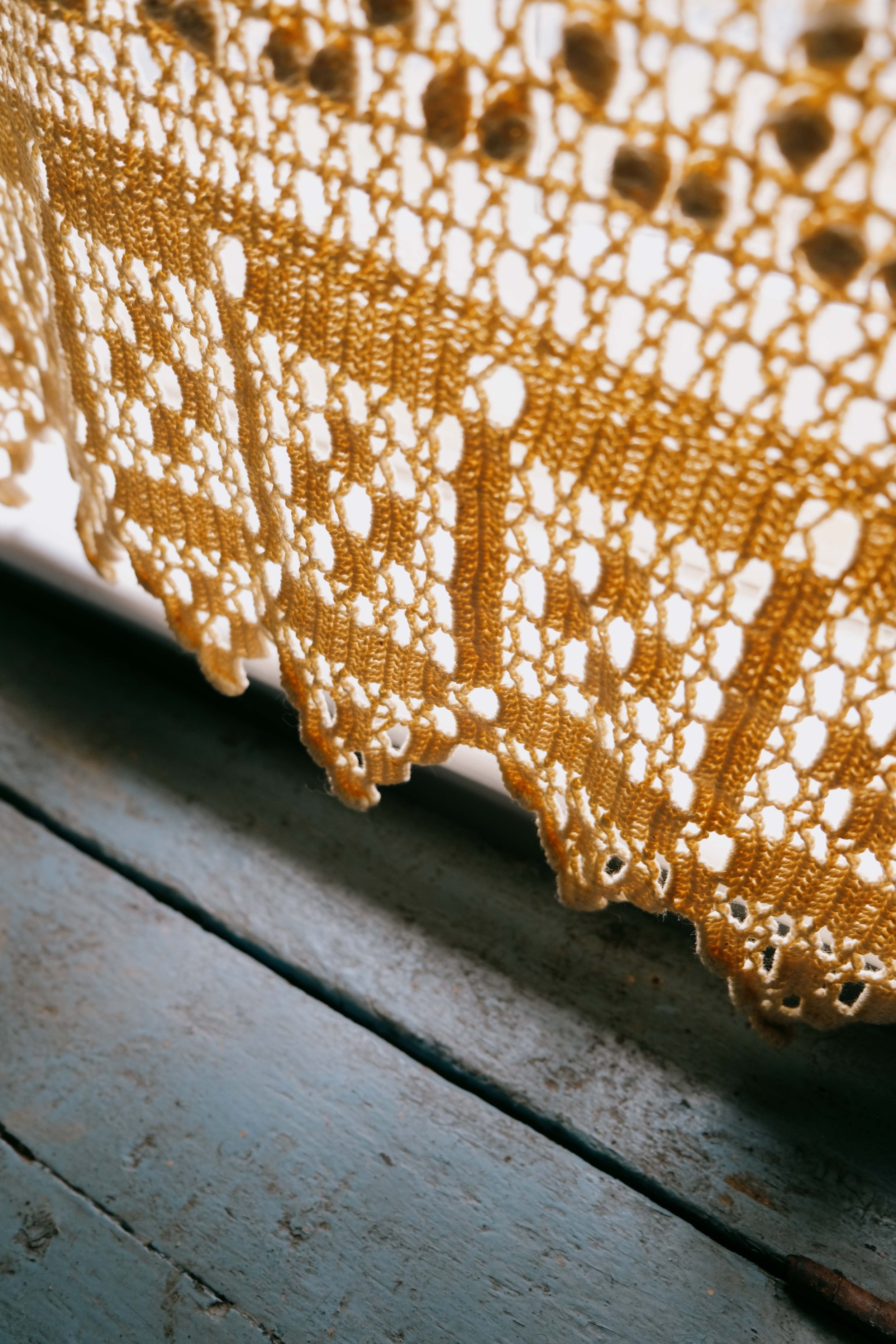 folkling-crochet-curtain-2-6.jpg