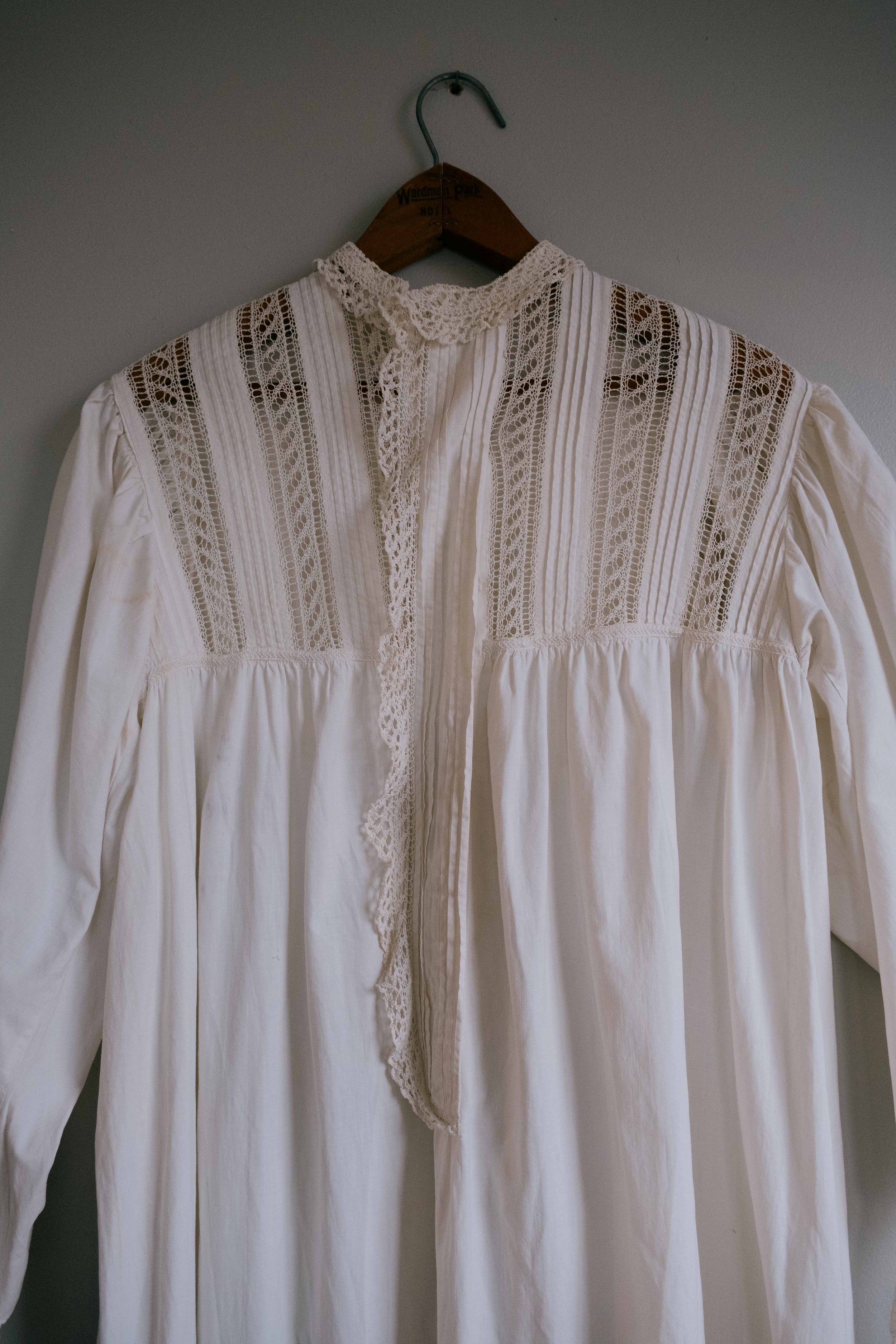 folkling-night-dresses-5.jpg