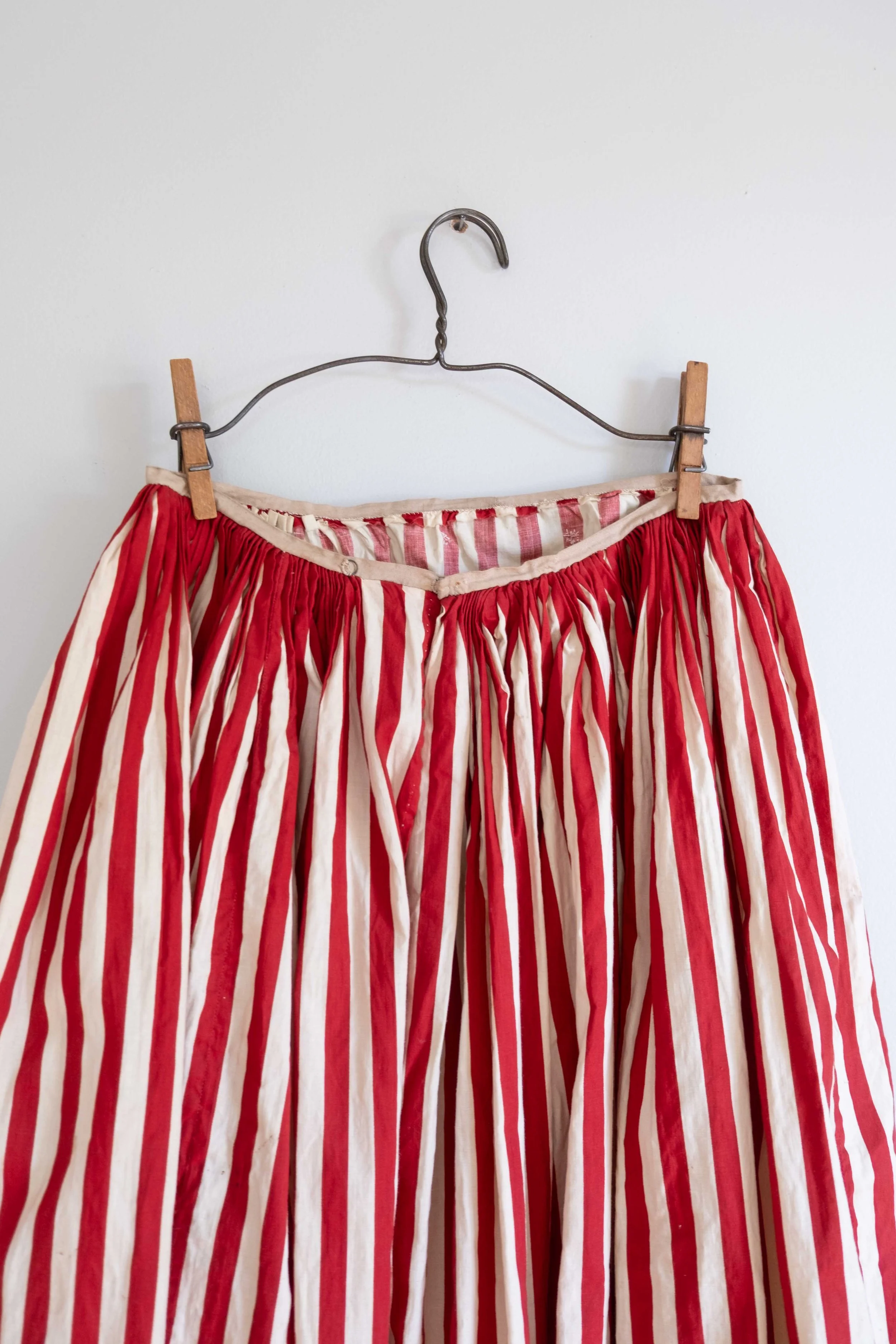 folkling-1900s-skirt-3.jpg