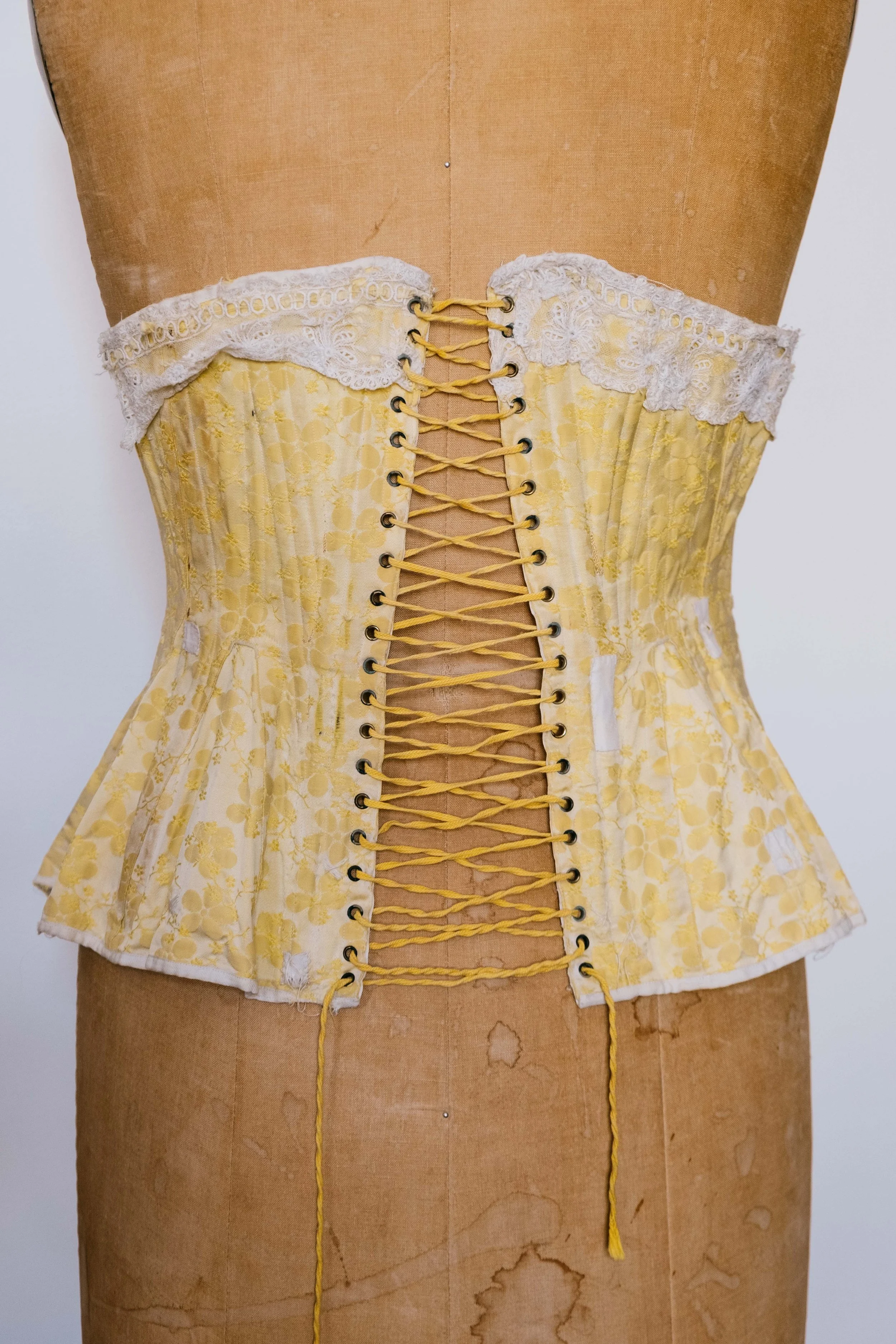 1880s-corset-folkling-2.jpg