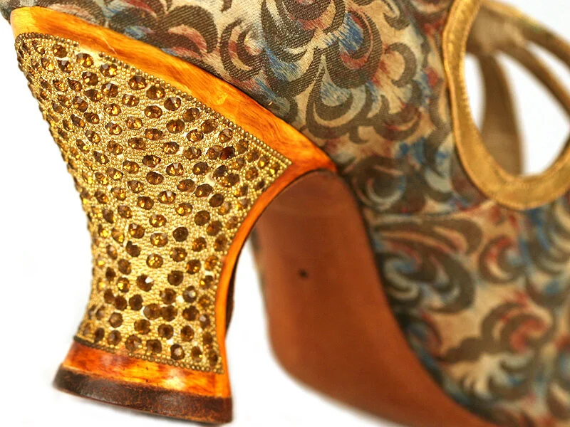 rhinestone heel .jpg