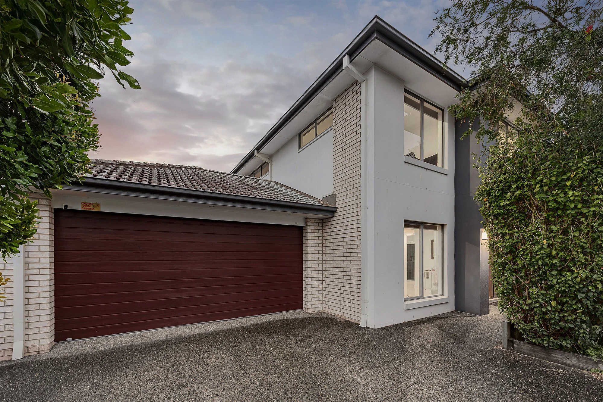 6 Dakara Street, Holland Park West