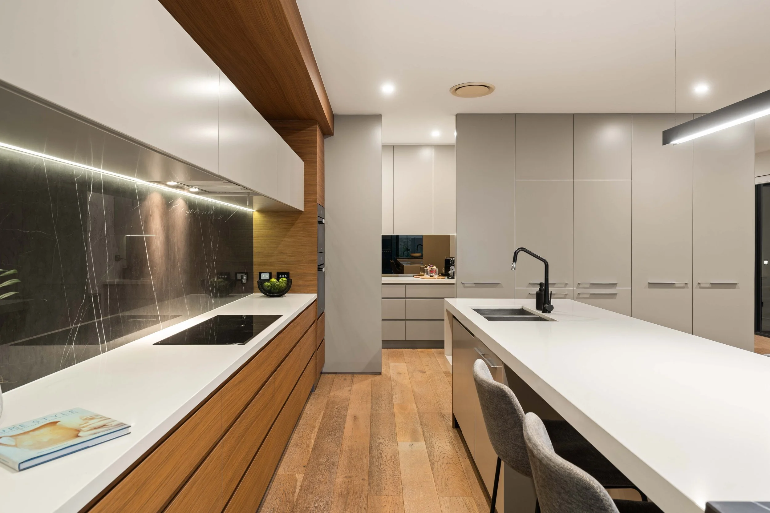 Road, Camp Hill [Internet]12.jpg