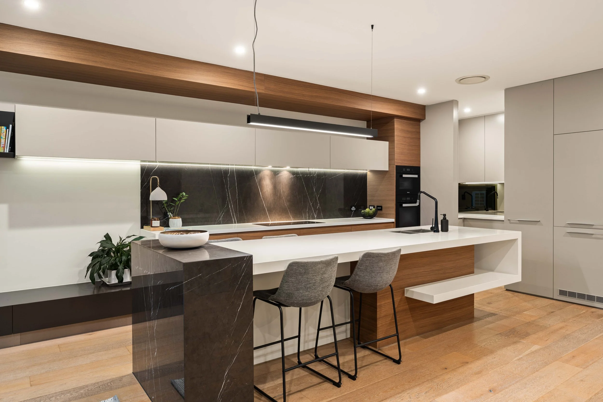 Road, Camp Hill [Internet]18.jpg