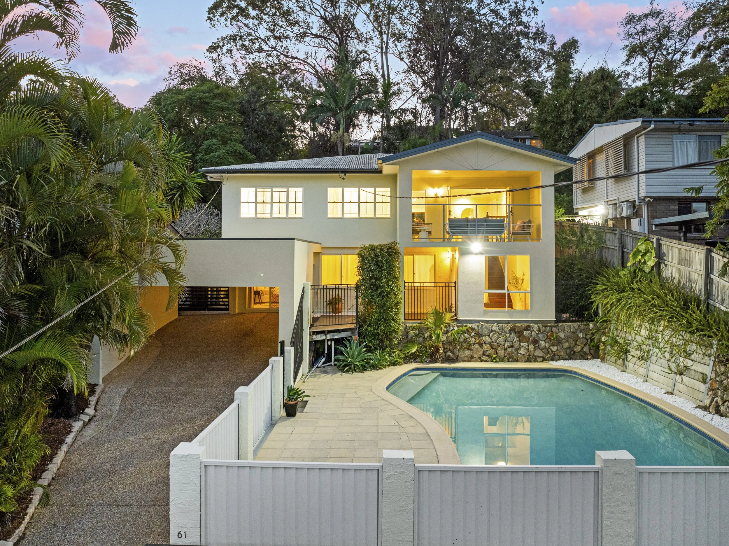 61 Dobbs Street, Holland Park West
