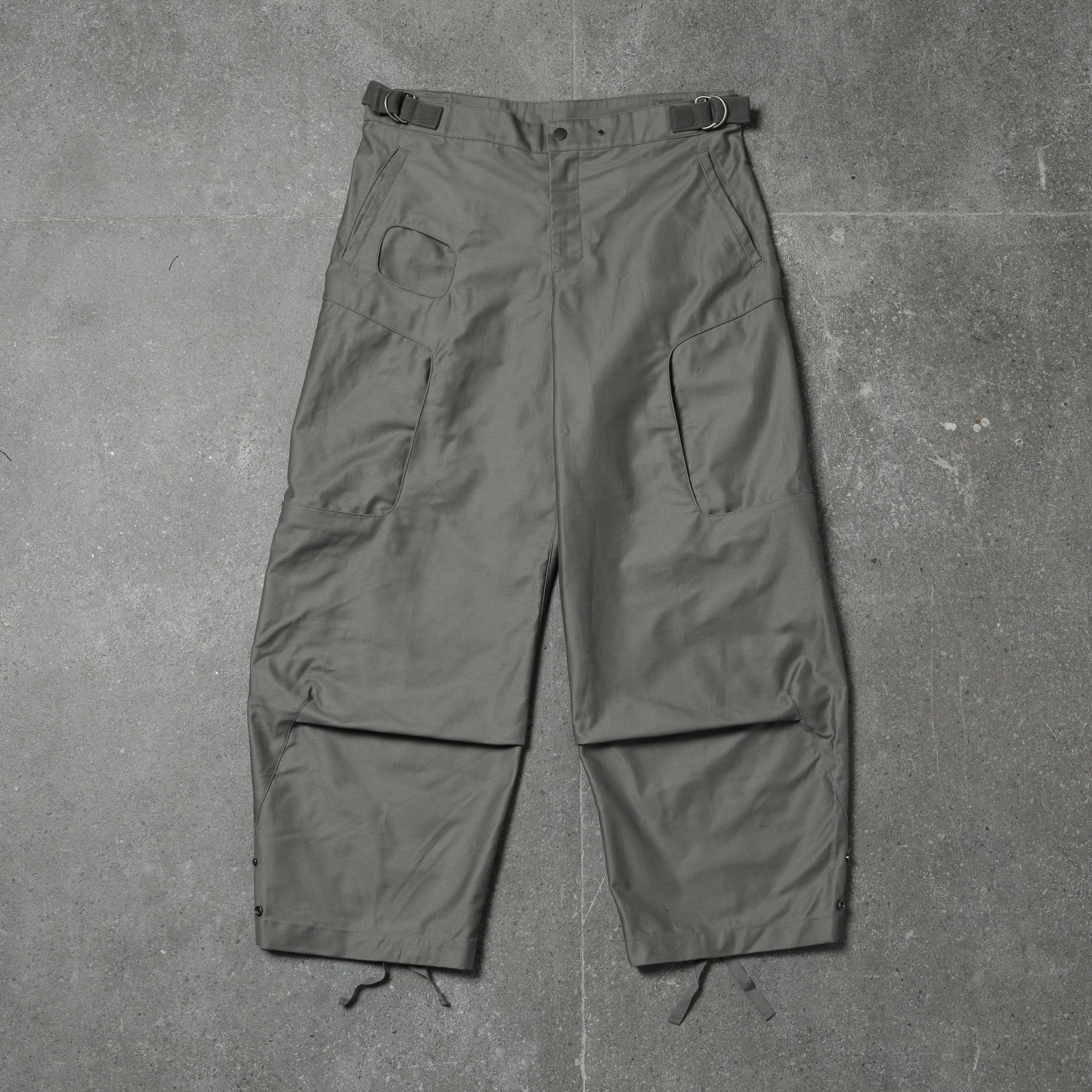 inverted cargo pants