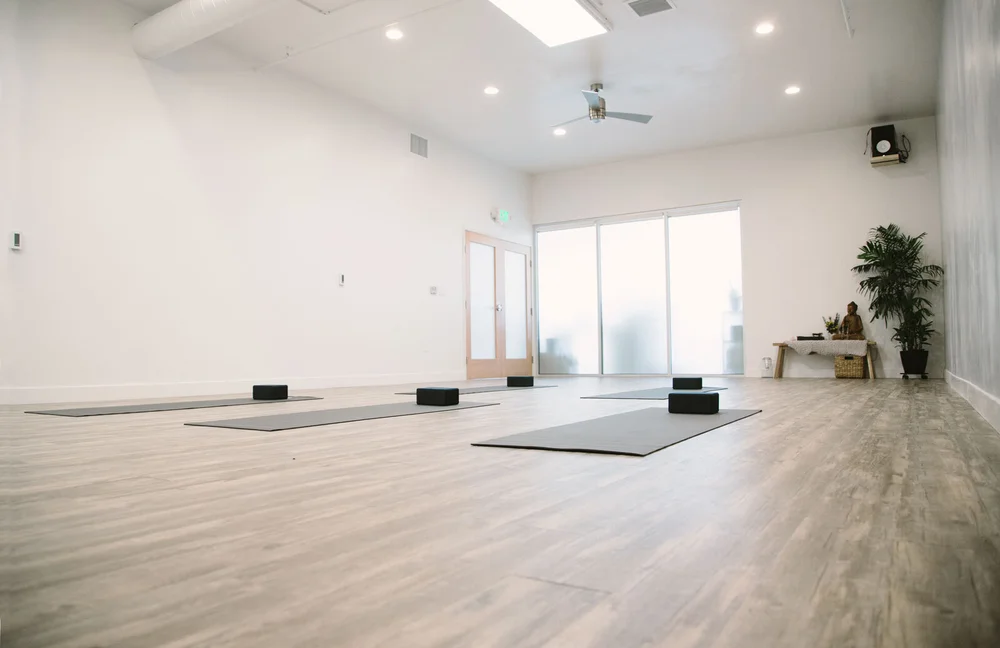 Class Schedule — Grassroots Yoga Ventura