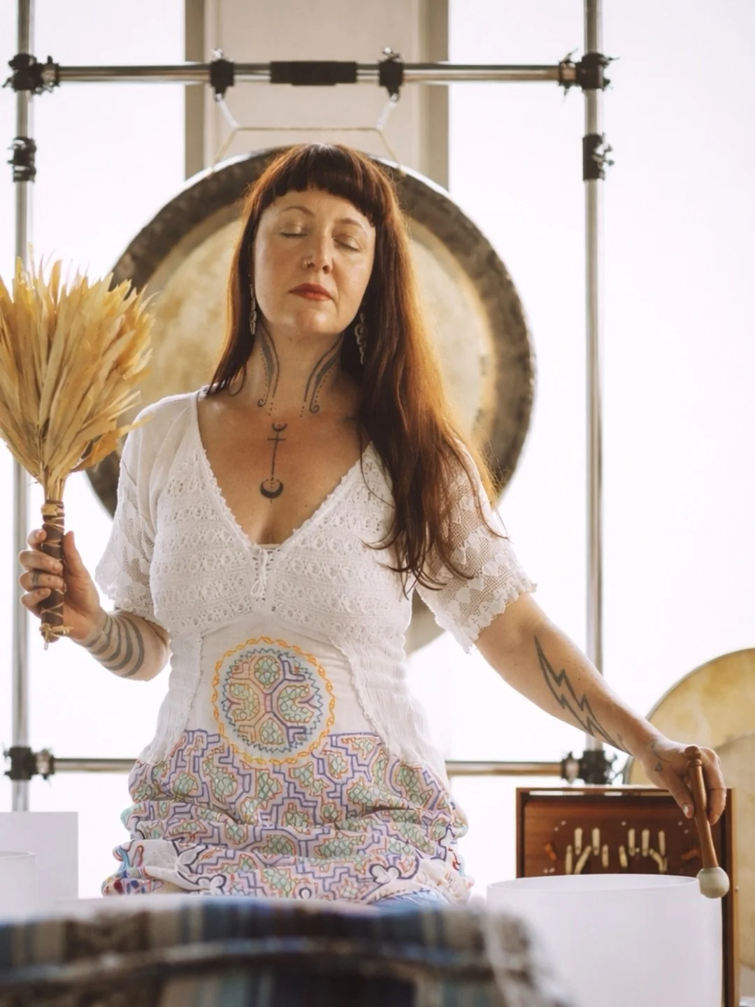 ✨ Meet Kelly Jean Anderson @kellyjeanslucky 

We&rsquo;re excited to welcome guest facilitator Kelly Jean to Grassroots.

Kelly Jean offers heart-centered experiences that weave together breathwork, vocal toning, mantra, and intuitive movement to hel