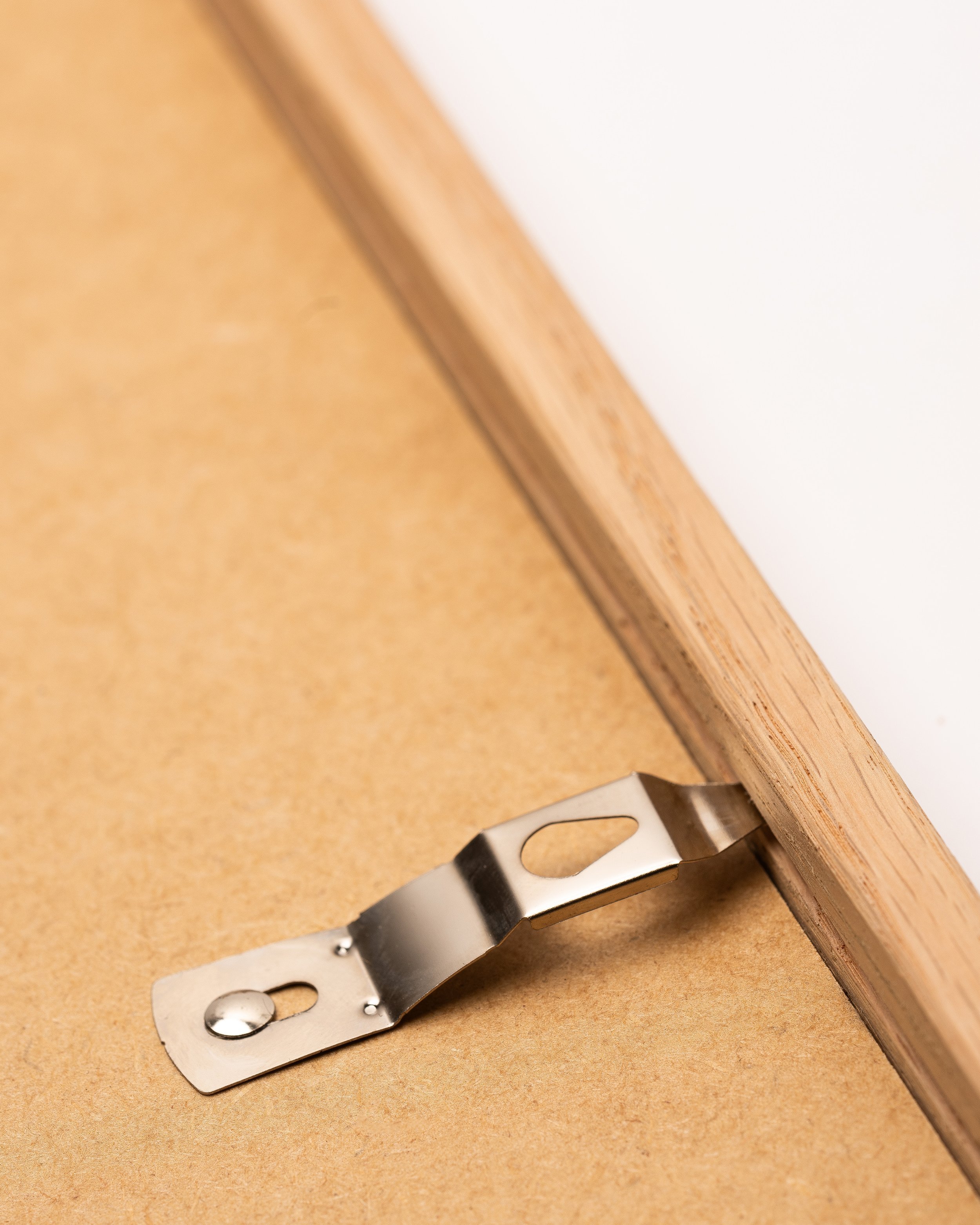 Alfredsson_3_Ram_Back_Clips_Wood_Closeup+copy.jpg