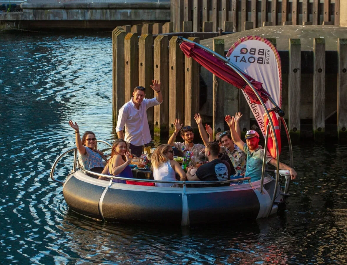 Book Canary Wharf — Skuna Boats