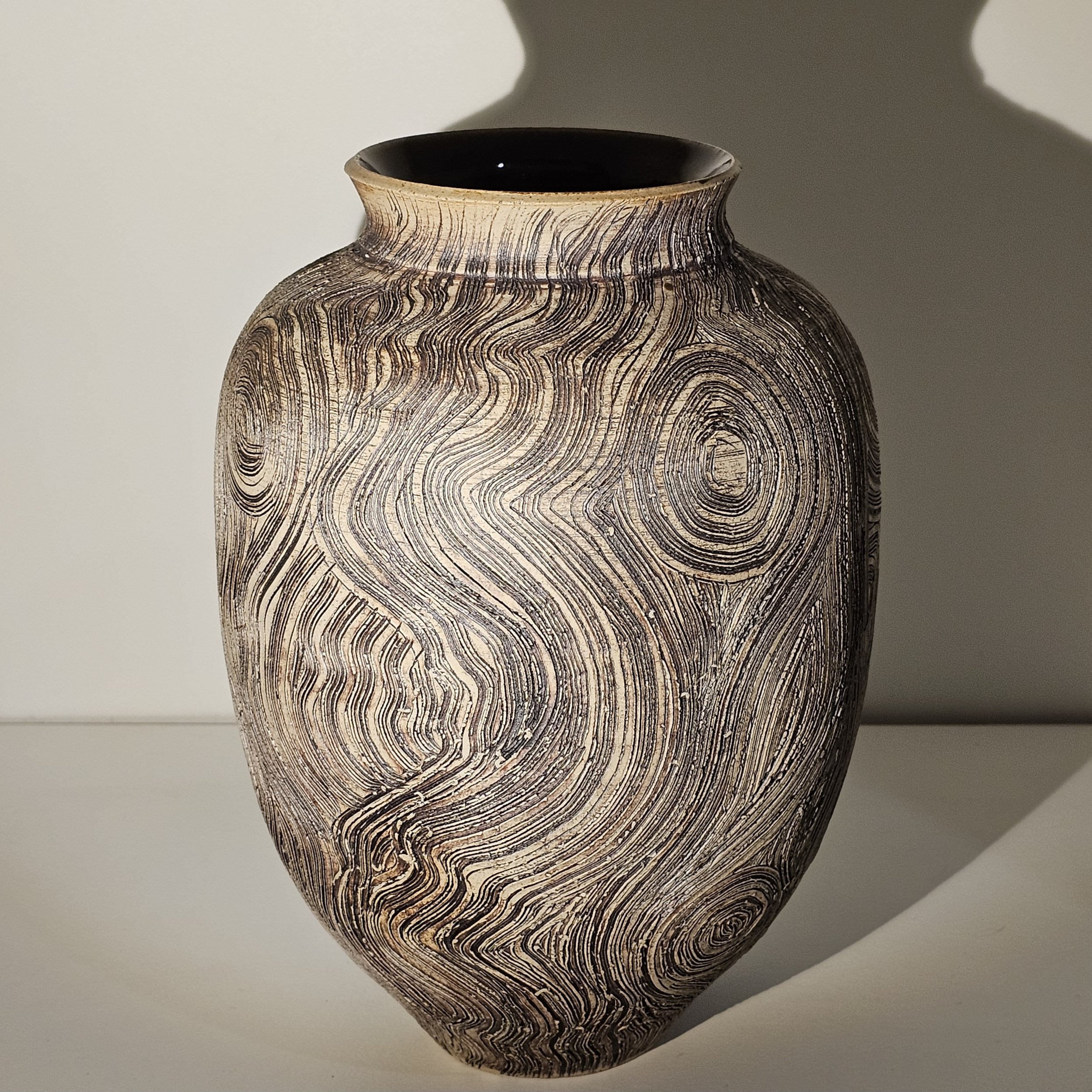 james t smith oxide stained vase with grain texture seventh circle artworks aesthetics birmingham.jpg
