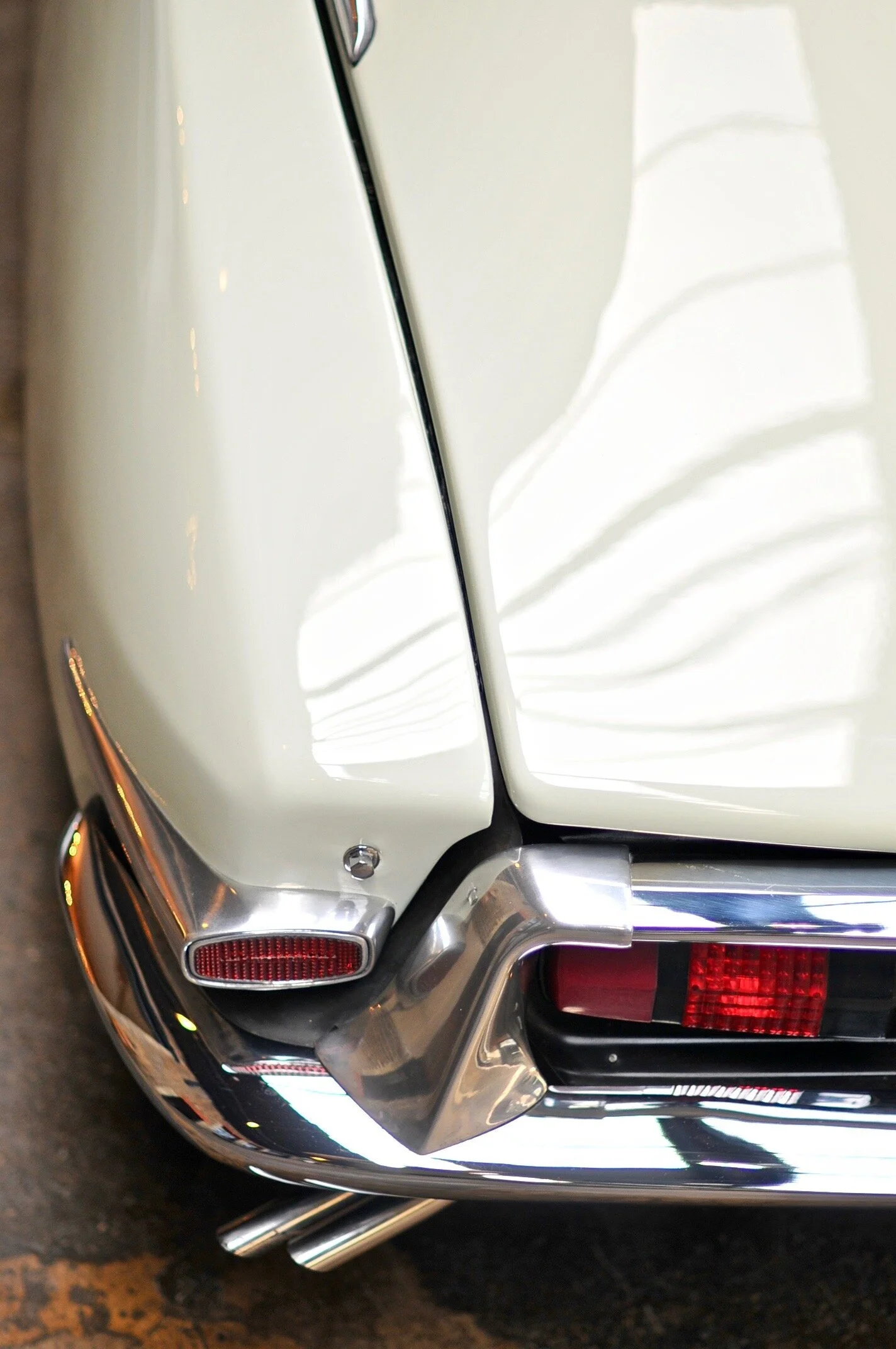 First Series 1958 DS 19. Champagne & Aubergine 