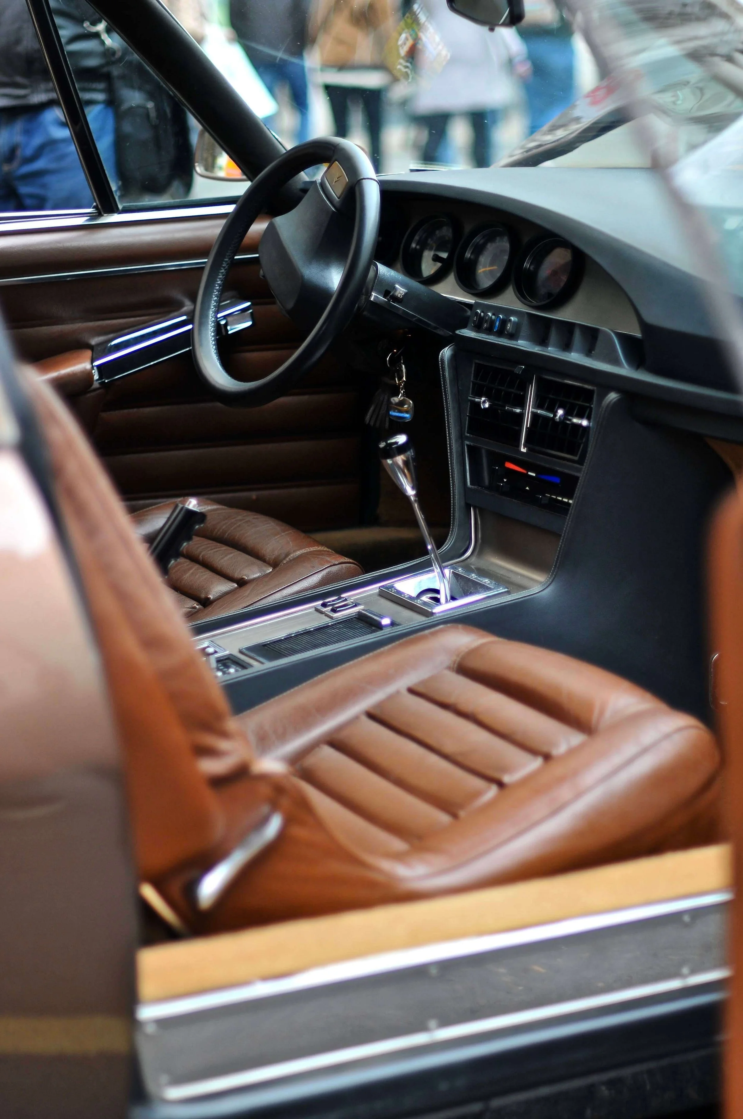 1974 SM IE. Brun Scarabée AC 427