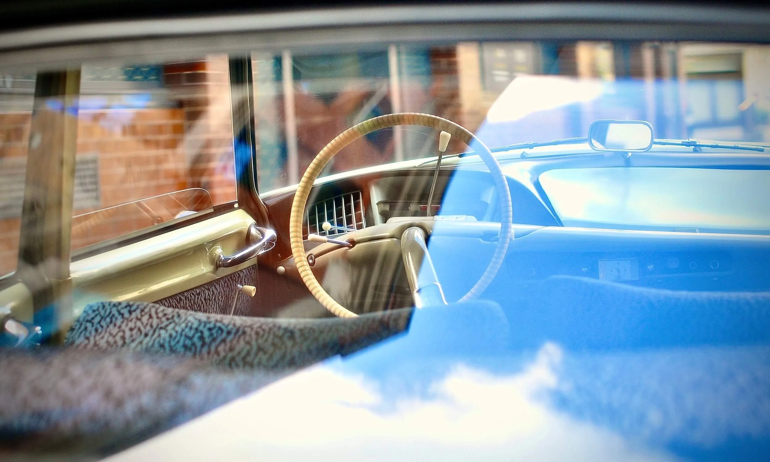 First Series 1958 DS 19. Champagne & Aubergine. London EC1.