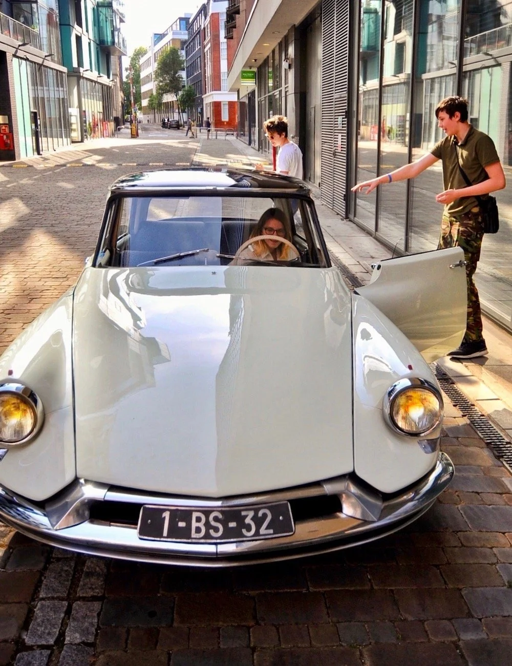 1958 DS 19. Champagne & Aubergine 