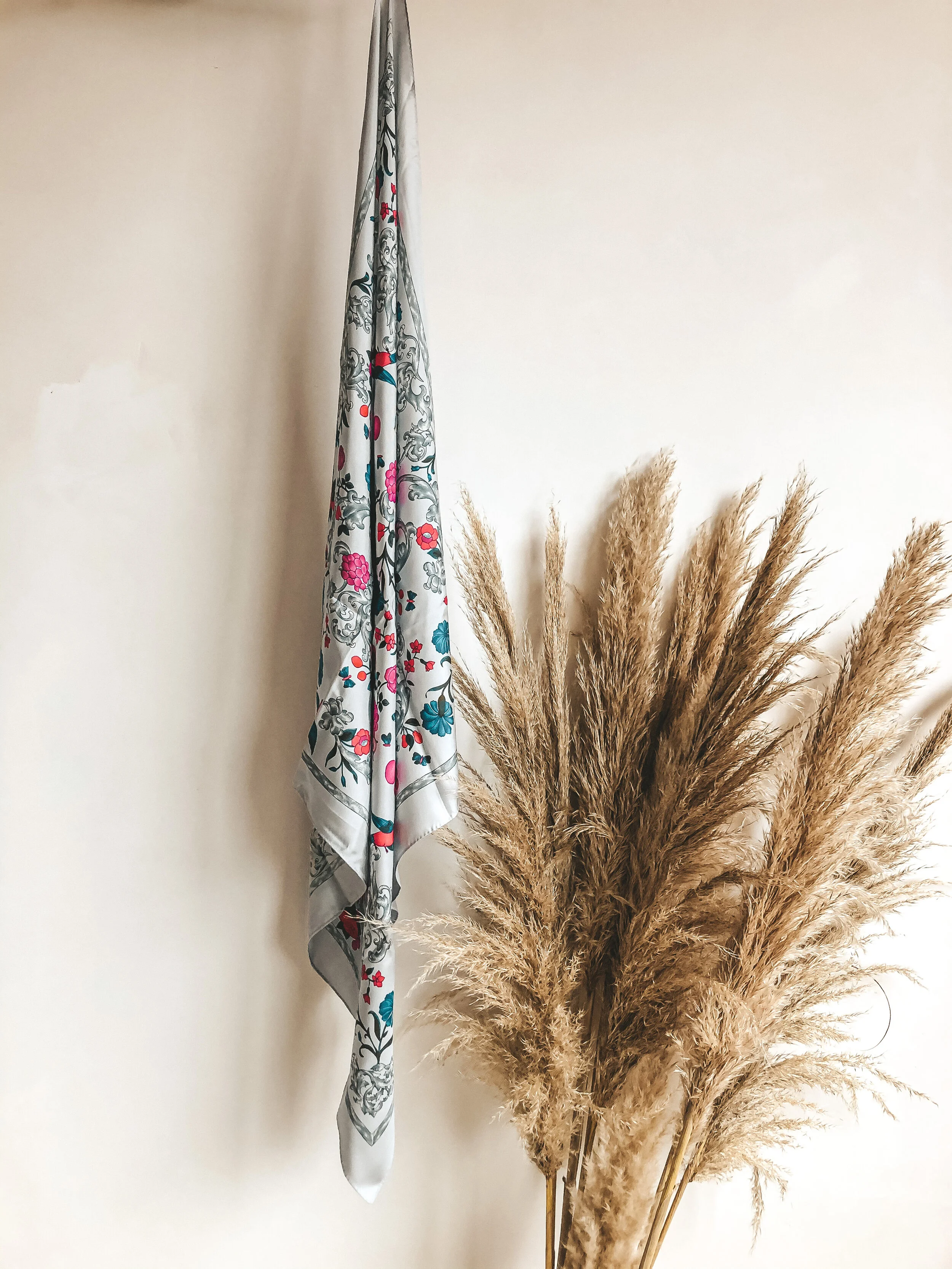 Stella Scarf