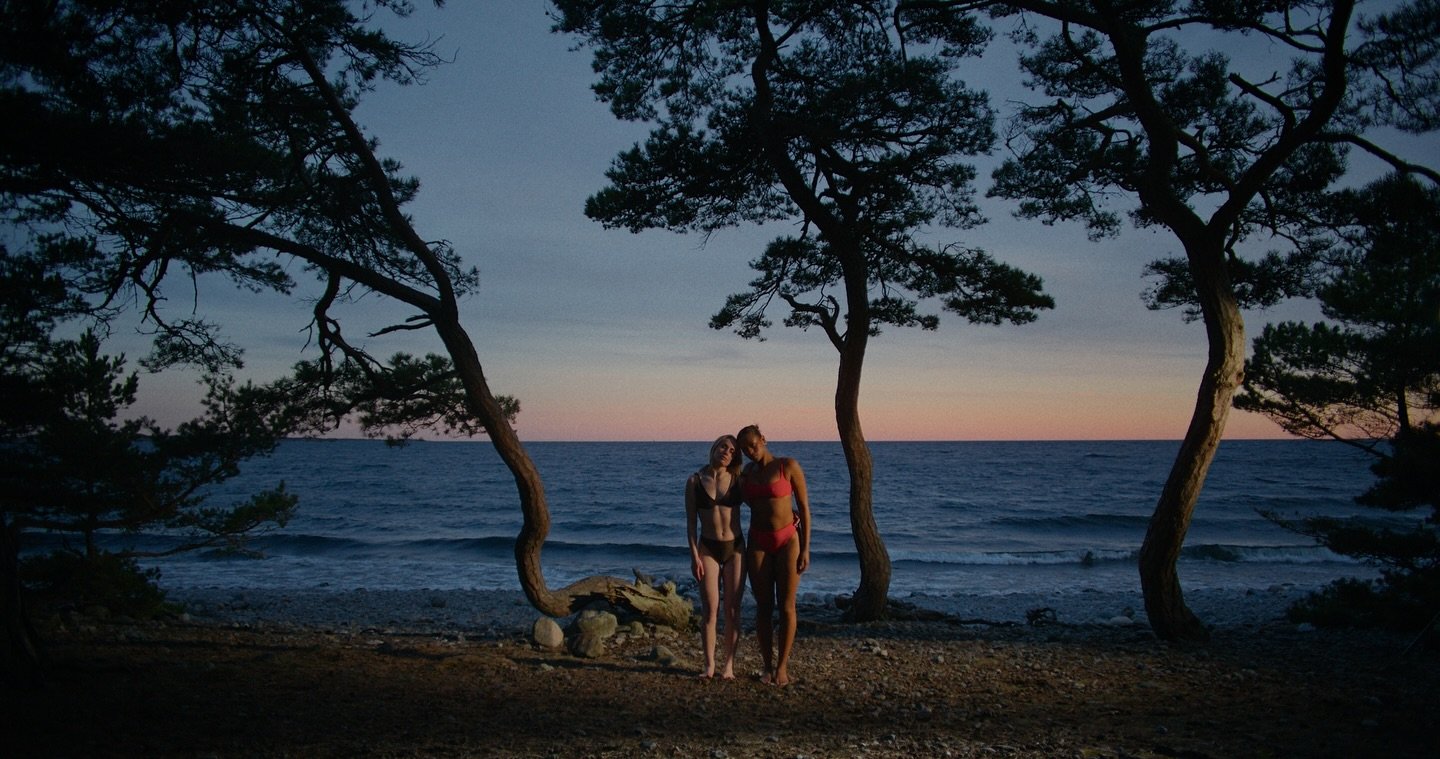 &mdash; HUG Swimwear // DROP 003

Team
Dir @tildahansson @johannaandersson96  DOP&nbsp;😇 Gaffer Georg Schierbeck&nbsp;@g.schierbeck  1AC Marcus F&auml;ltm&auml;rk&nbsp;@marcusfaltmark  Editor Ali&nbsp;@hallojali  Colorist&nbsp;Emmy Kindstrand @emmyk