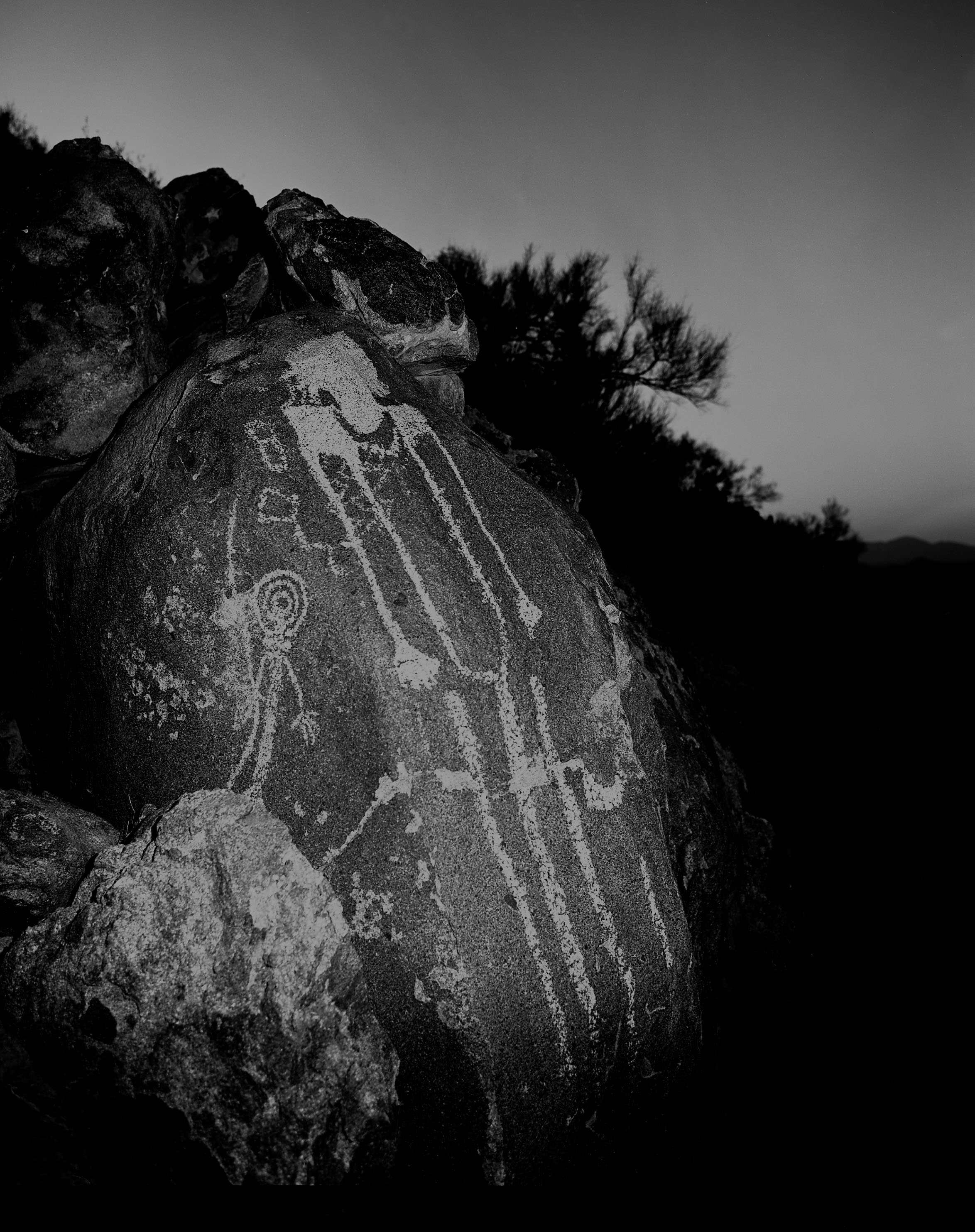 37 Father and child, petroglyph,Carborca,Mexicco,1988.jpg