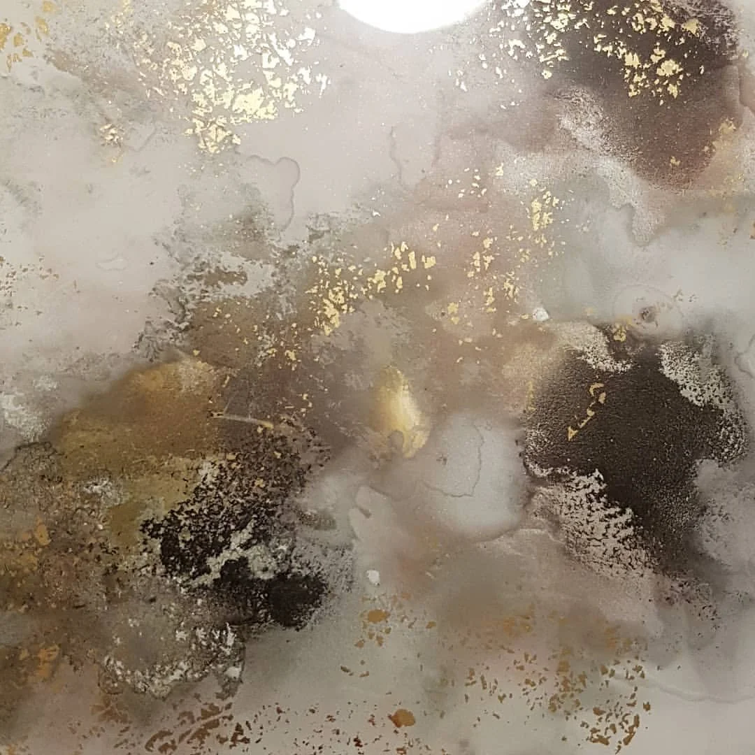 Bespoke Furniture Finishes - Verre Eglomise - Hand Painted Glass with Gold Leaf