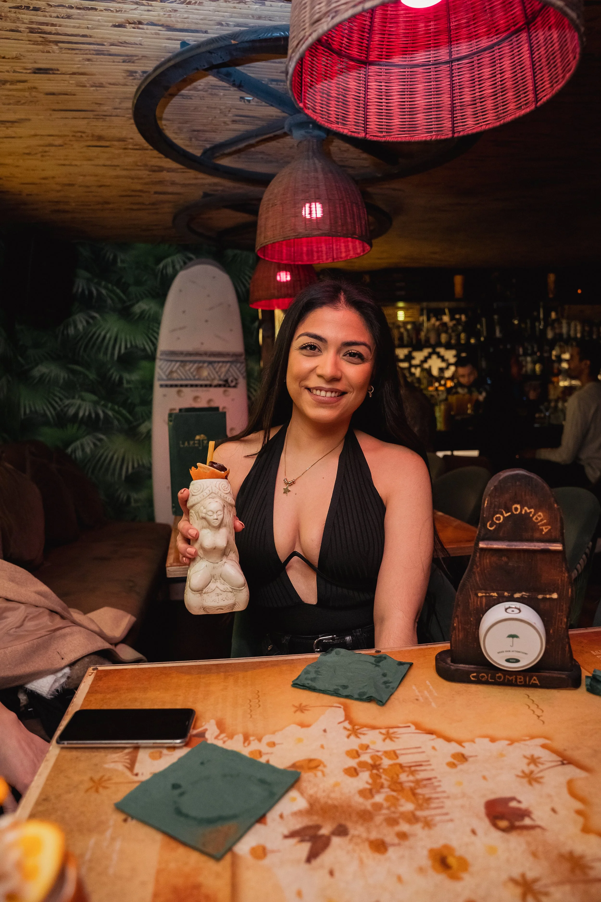 TD - LK - Party in Polynesia 0101.jpg