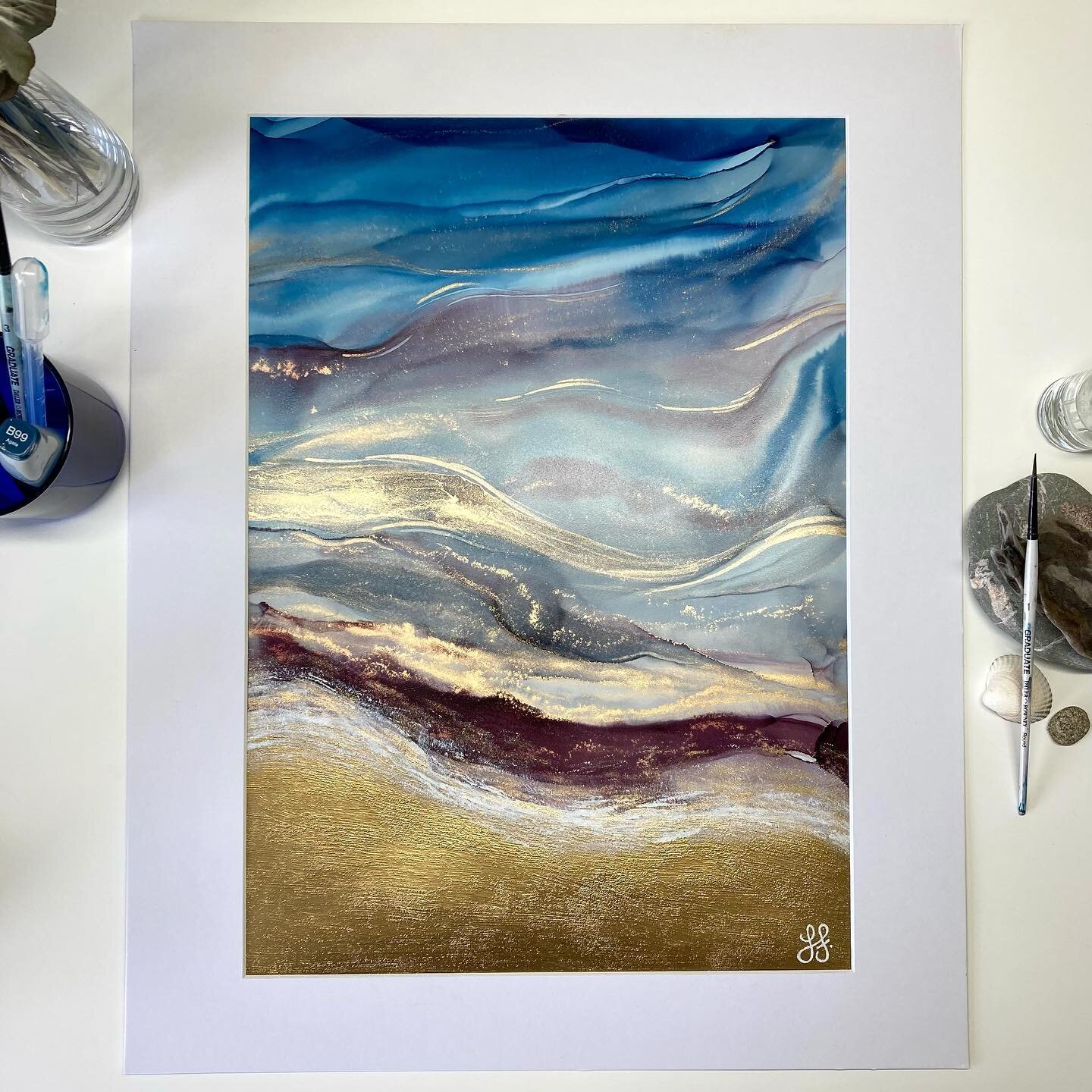 The water movement in the this painting reminds me of the ripples and reflections of Loch Lomond on a sunny day. 🥰

This painting will be added to the Golden Sands of Scotland collection on my website next weekend. The pieces in this collection are 
