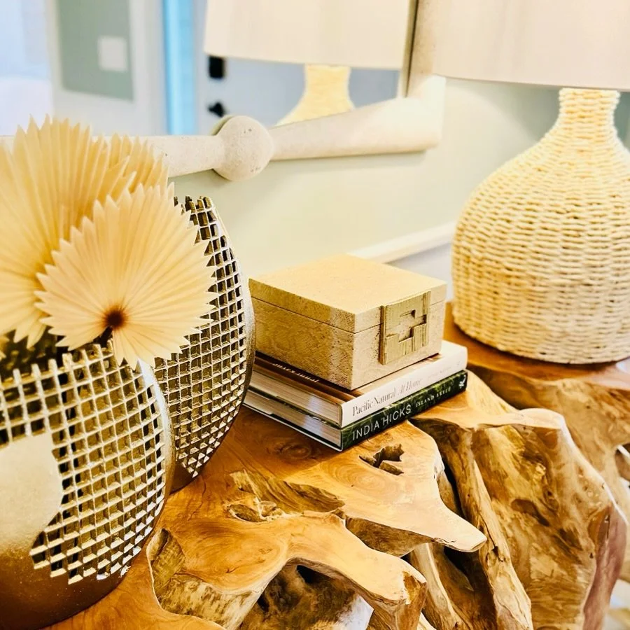 Connecting with nature in this client&rsquo;s entry! 🪾 Sophisticated and timeless with all the right decor and accessories for a minimal, earthy feel! 💚